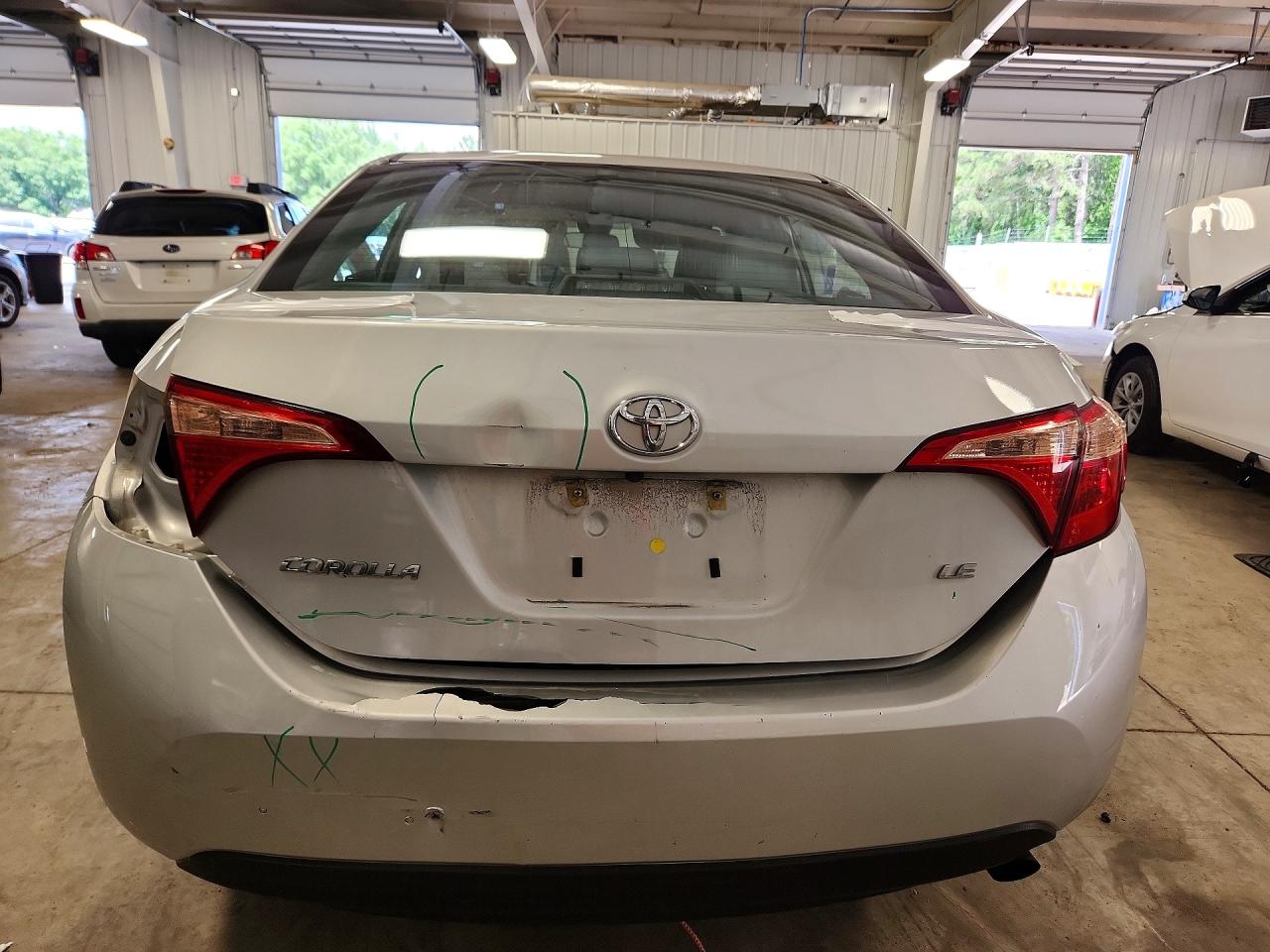 2017 Toyota Corolla Le Silver vin: 2T1BURHE8HC909025