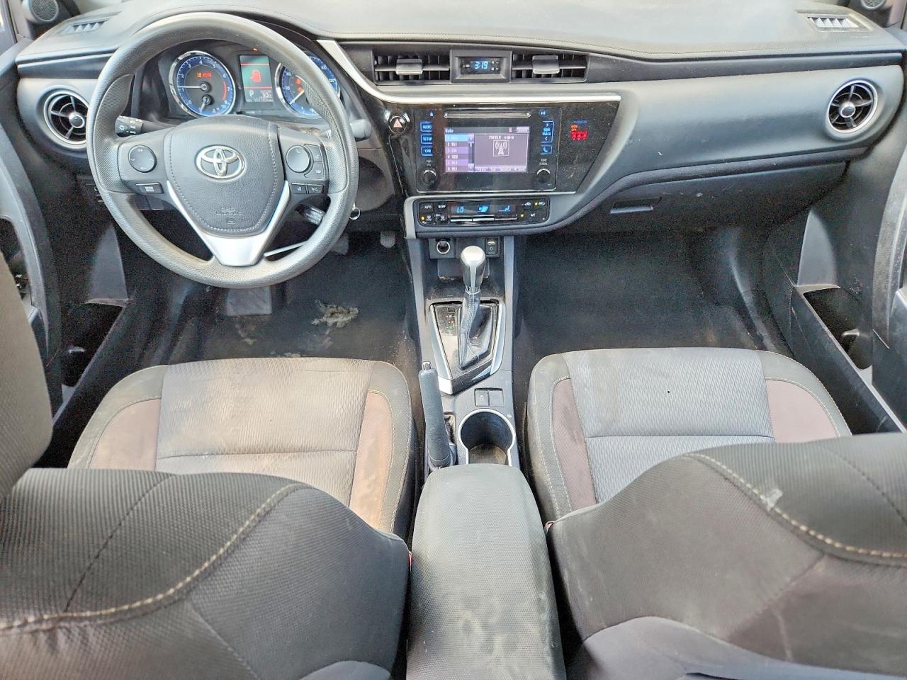 2018 Toyota Corolla Le Blue vin: 2T1BURHE8JC974222