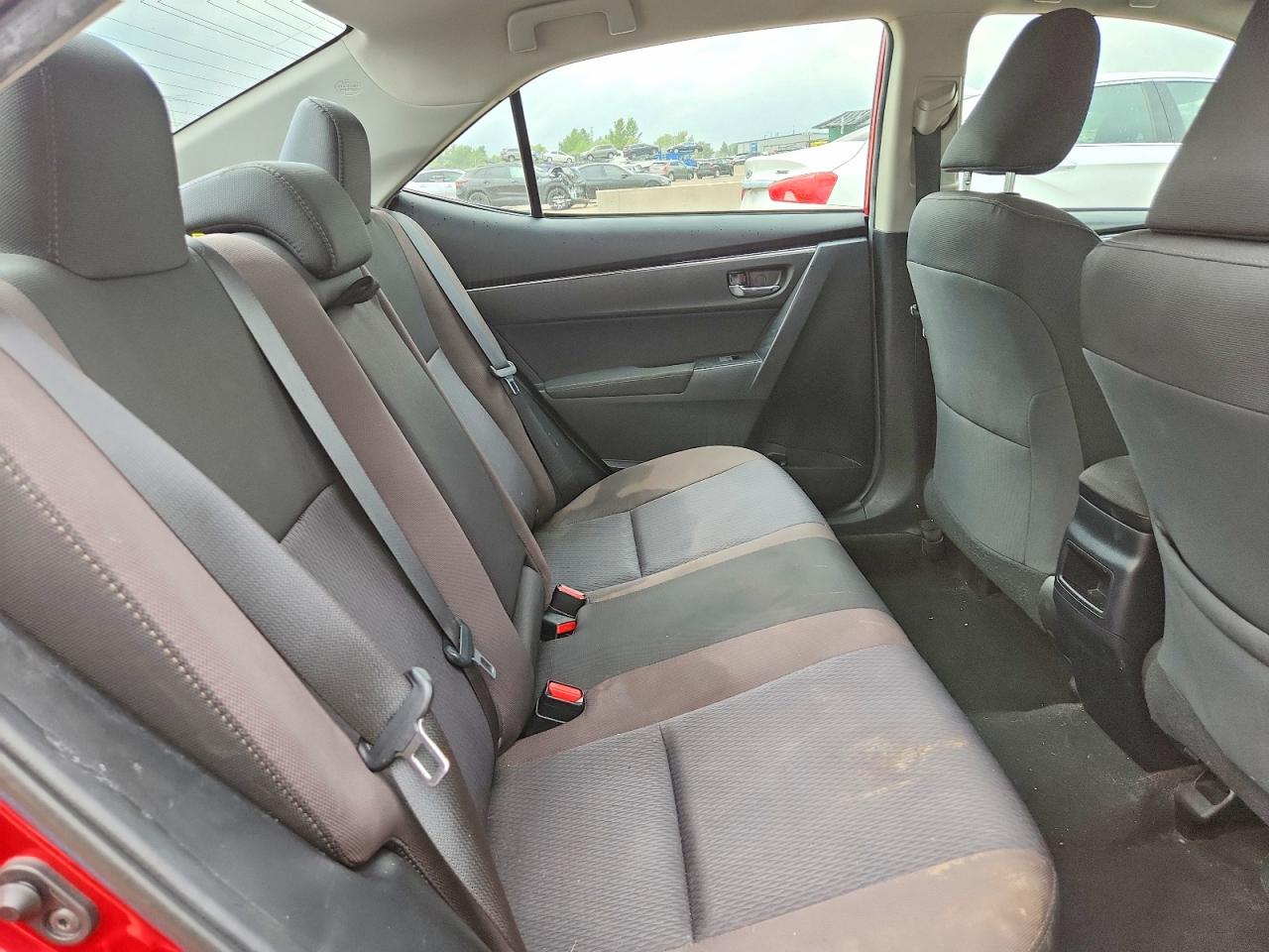 2019 Toyota Corolla Le Red vin: 2T1BURHE8KC139500