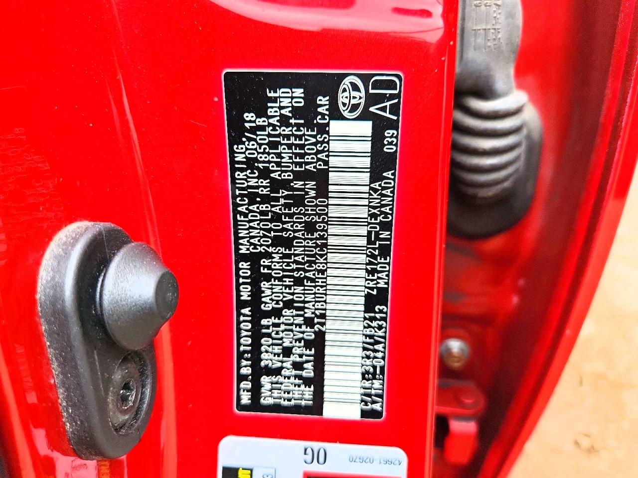 2019 Toyota Corolla Le Red vin: 2T1BURHE8KC139500
