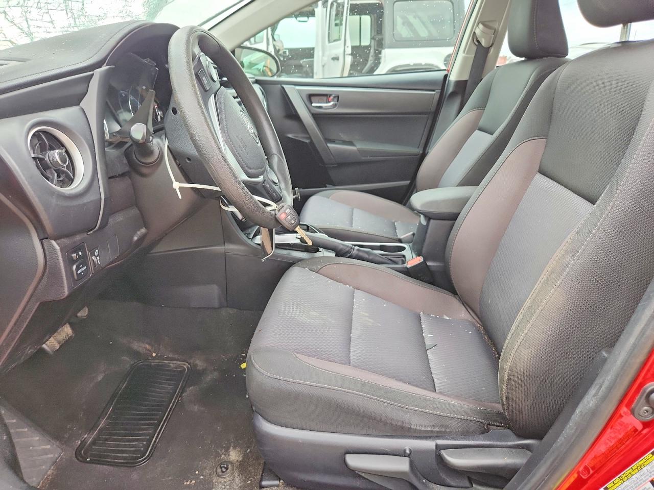 2019 Toyota Corolla Le Red vin: 2T1BURHE8KC139500