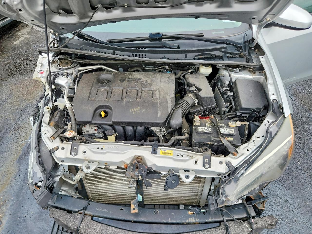 2019 Toyota Corolla Le Silver vin: 2T1BURHE8KC244585