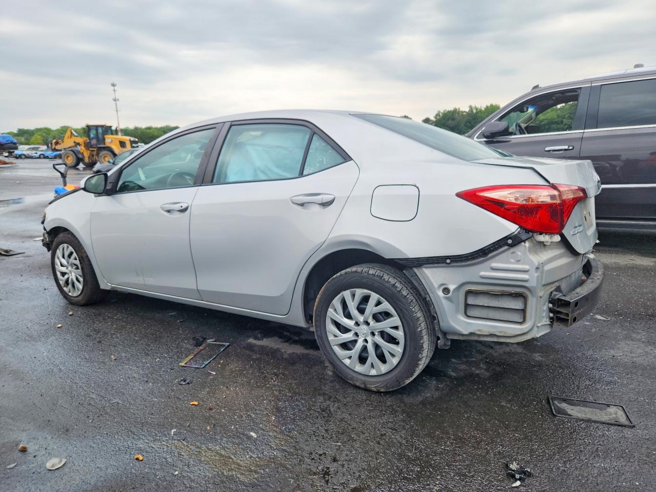 2019 Toyota Corolla Le Silver vin: 2T1BURHE8KC244585