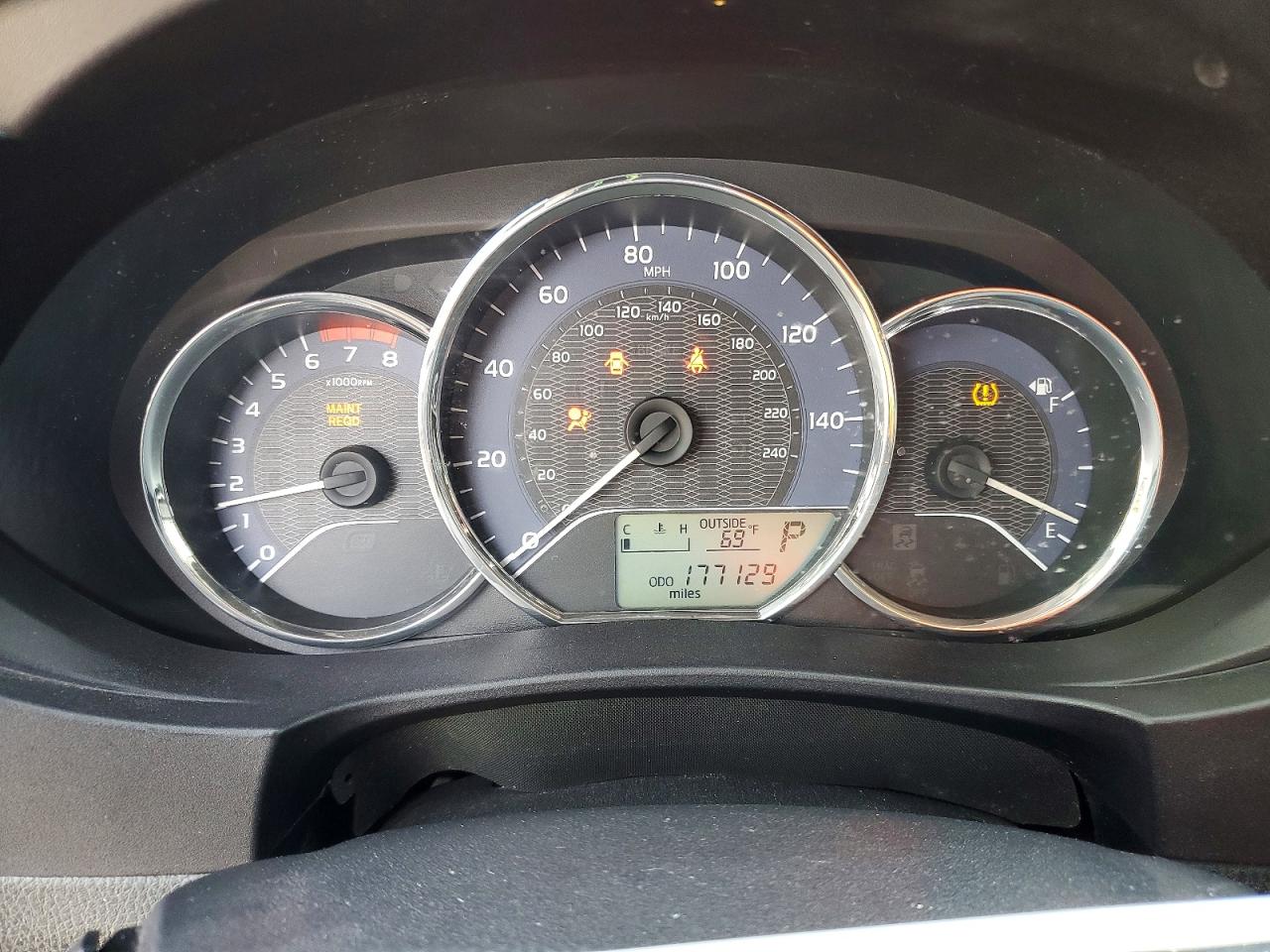 2014 Toyota Corolla Le Red vin: 2T1BURHE9EC013022