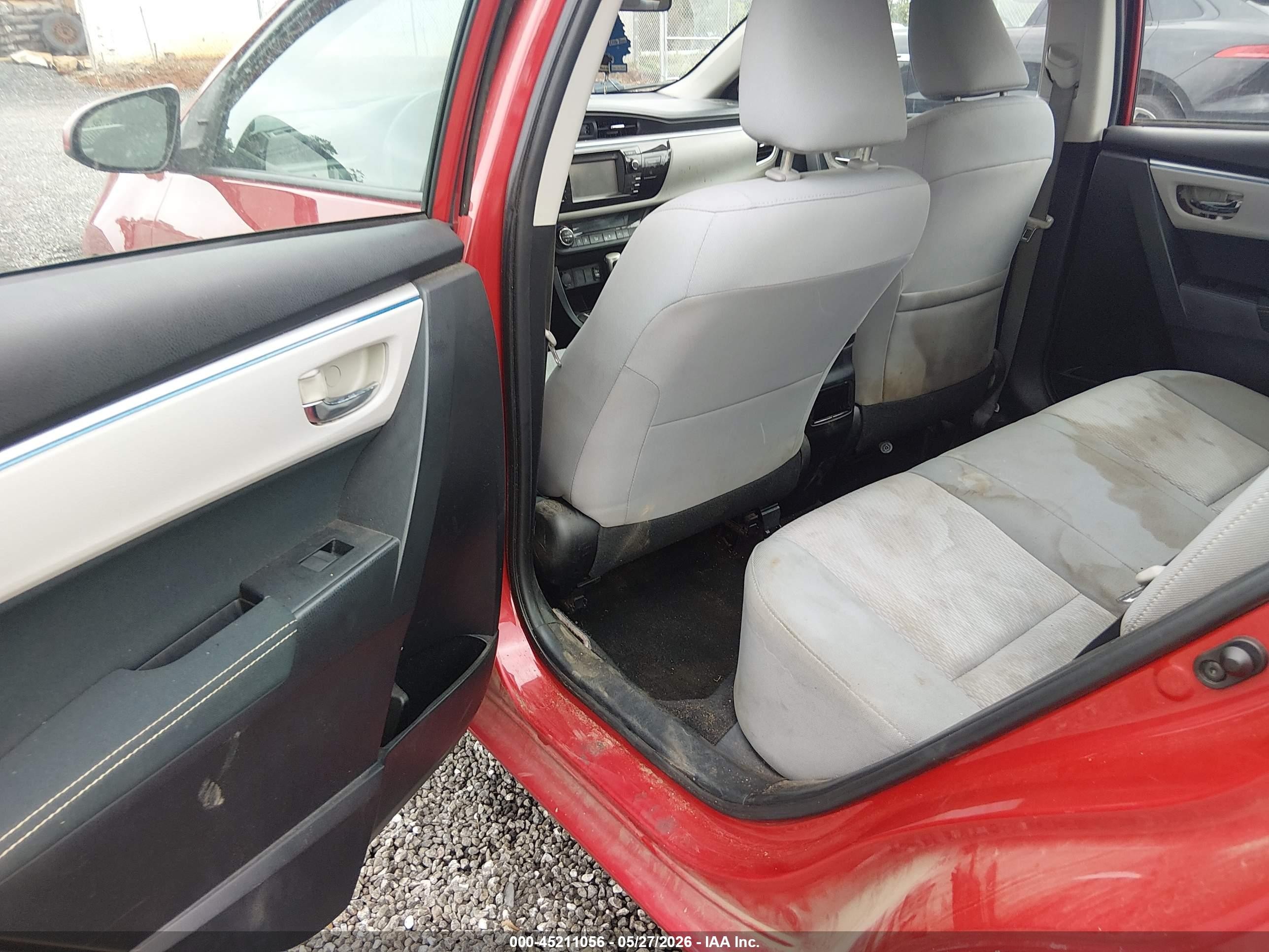 2014 Toyota Corolla Le Red vin: 2T1BURHE9EC015014