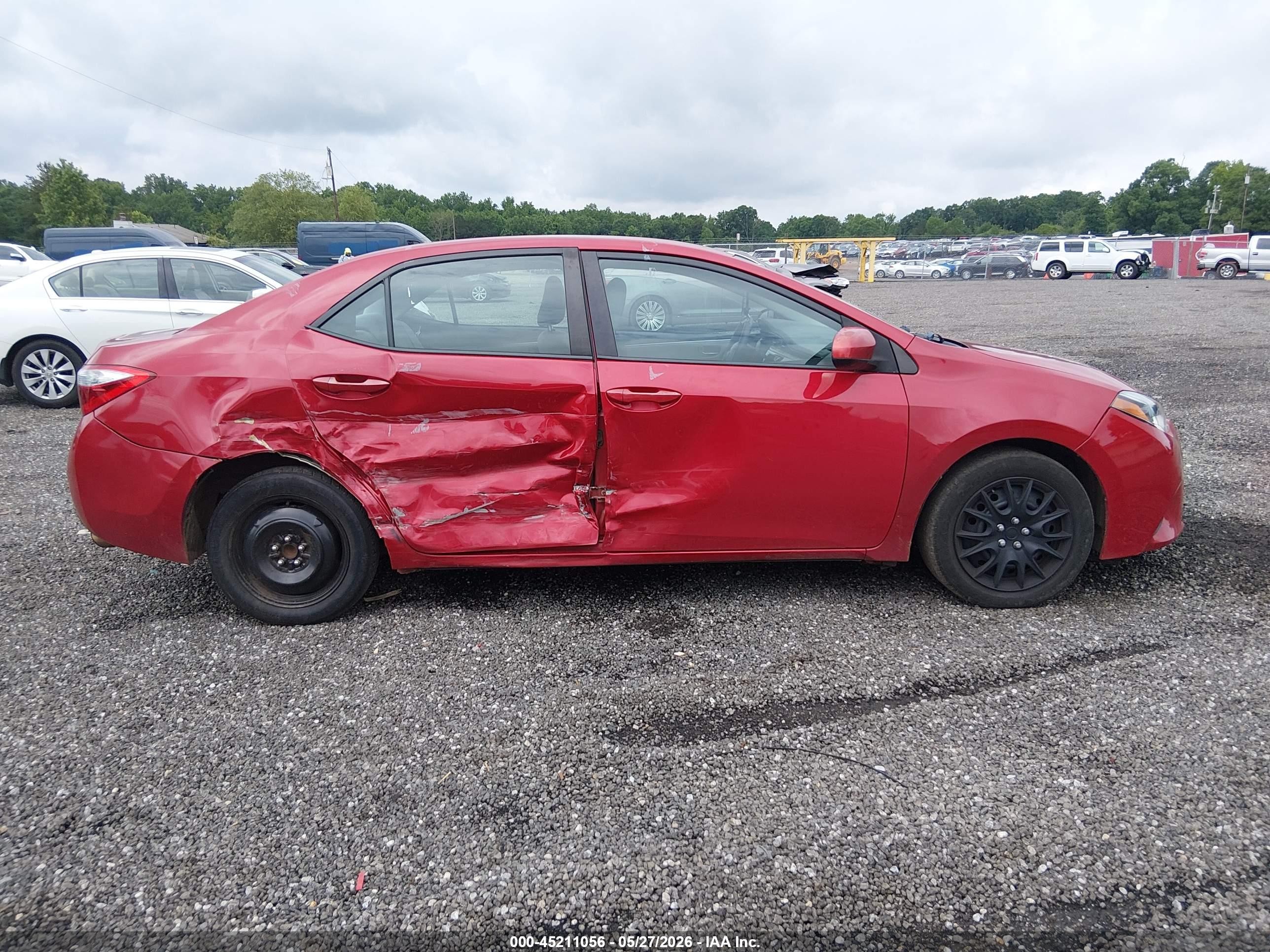 2014 Toyota Corolla Le Red vin: 2T1BURHE9EC015014