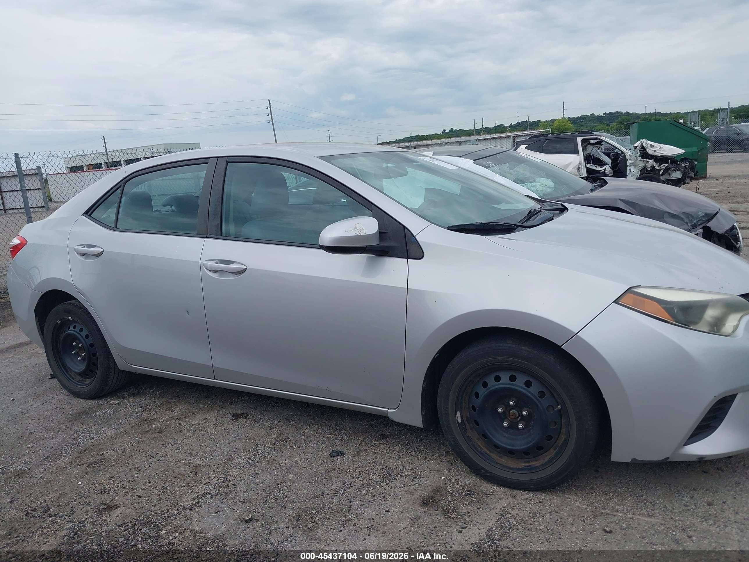 2014 Toyota Corolla Le Silver vin: 2T1BURHE9EC035750