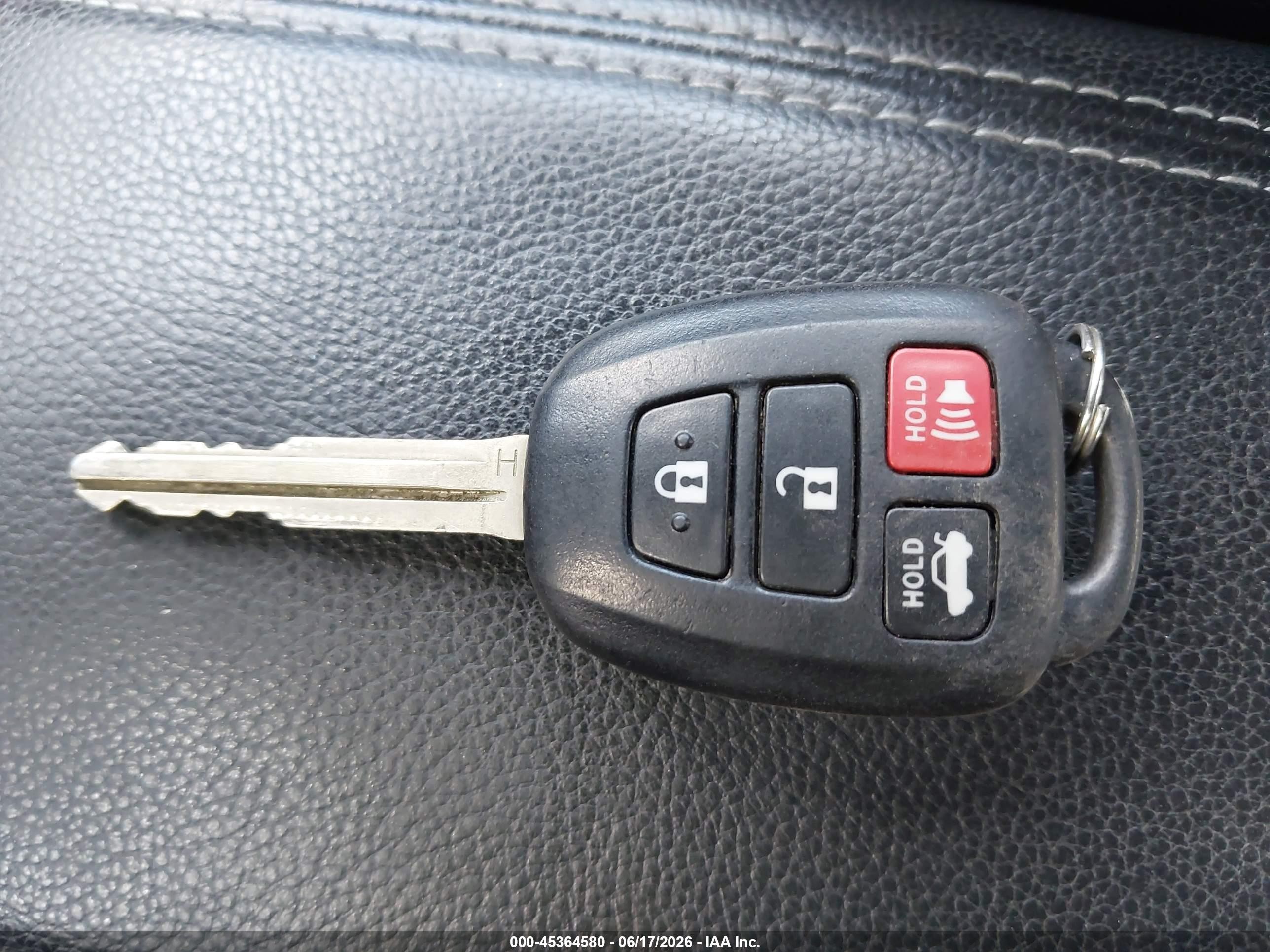 2014 Toyota Corolla S Plus Burgundy vin: 2T1BURHE9EC039121