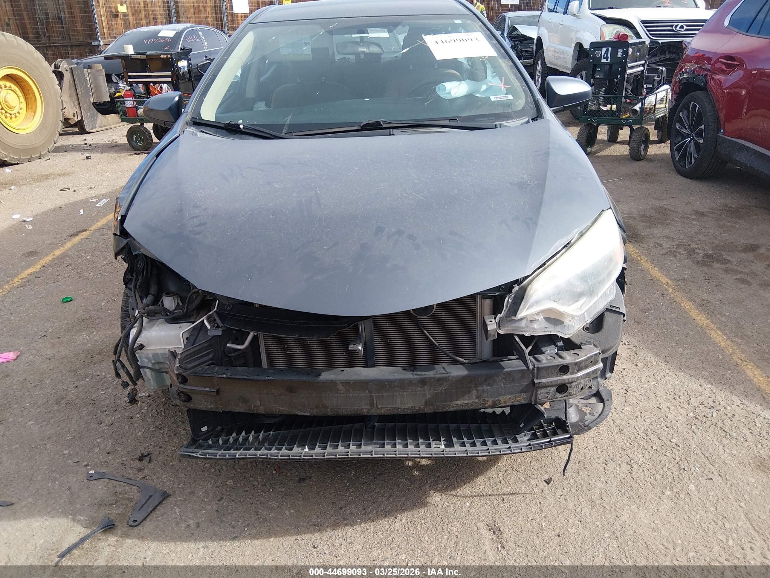2014 Toyota Corolla Le Plus Серебряный vin: 2T1BURHE9EC044173