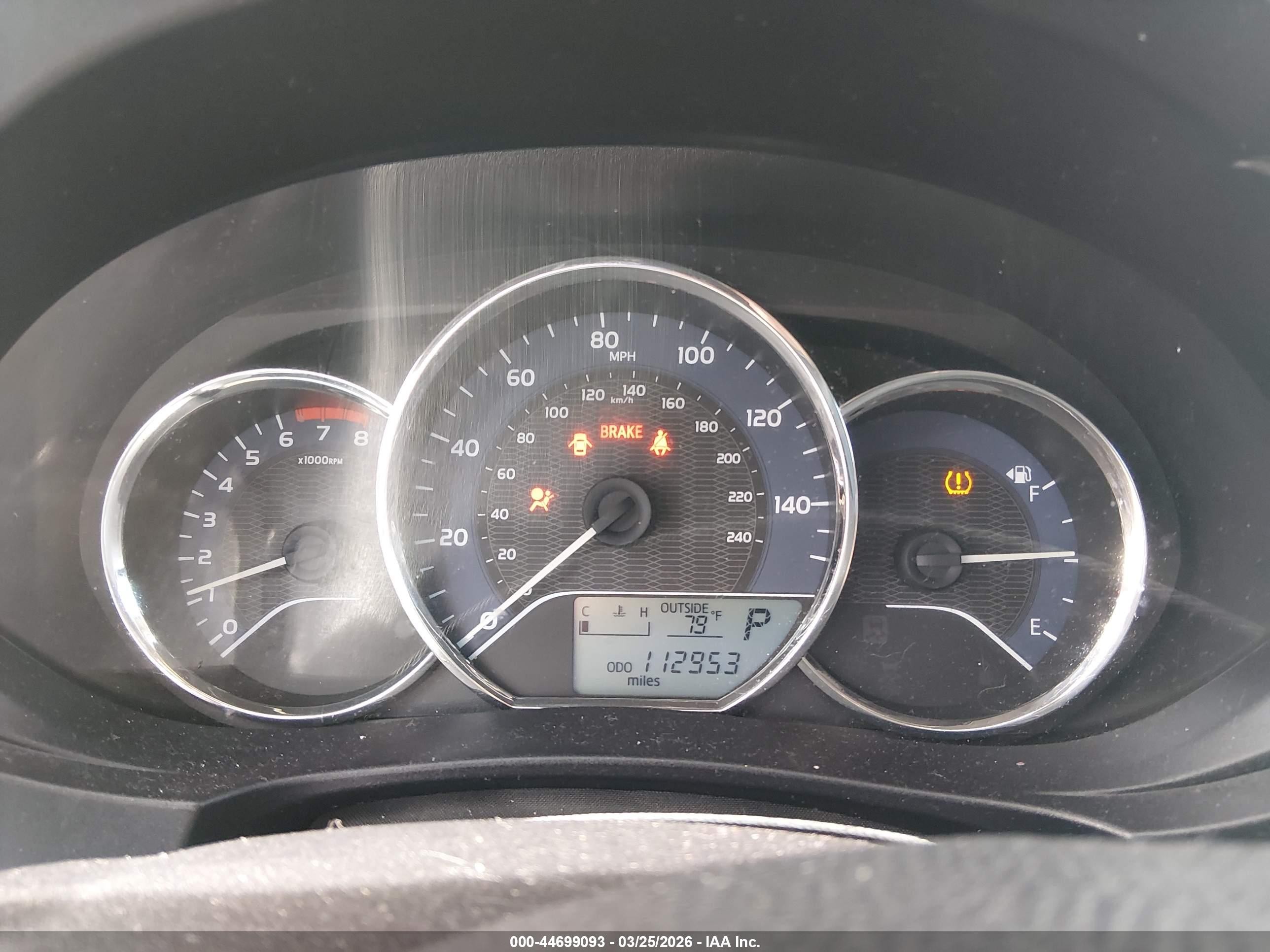 2014 Toyota Corolla Le Plus Серебряный vin: 2T1BURHE9EC044173