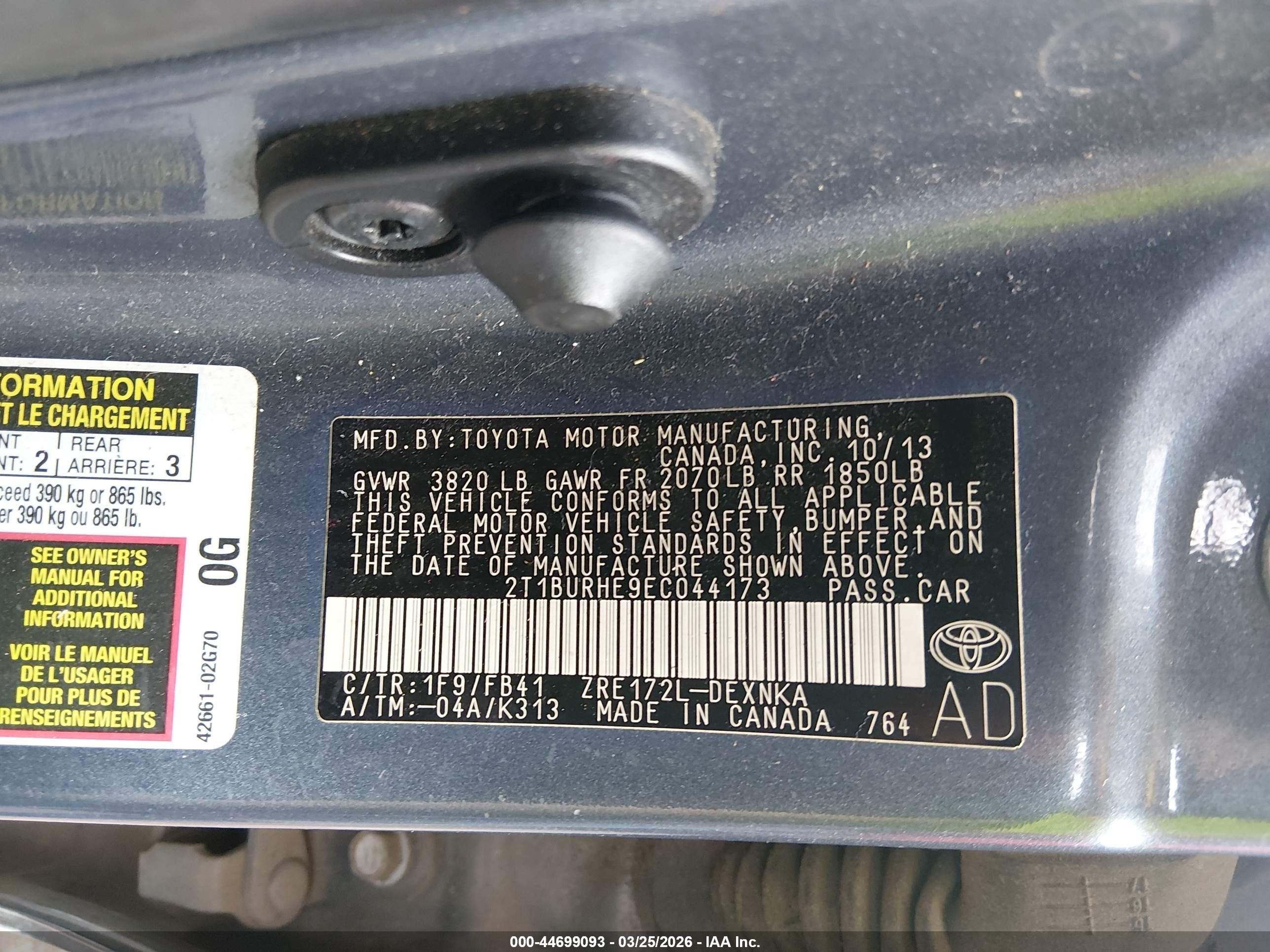 2014 Toyota Corolla Le Plus Серебряный vin: 2T1BURHE9EC044173