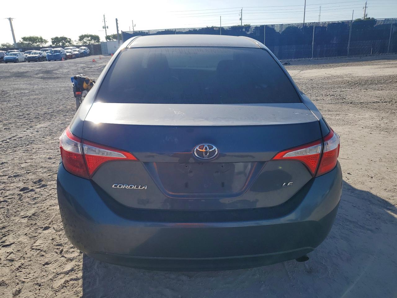 2014 Toyota Corolla Le Plus Blue vin: 2T1BURHE9EC066867