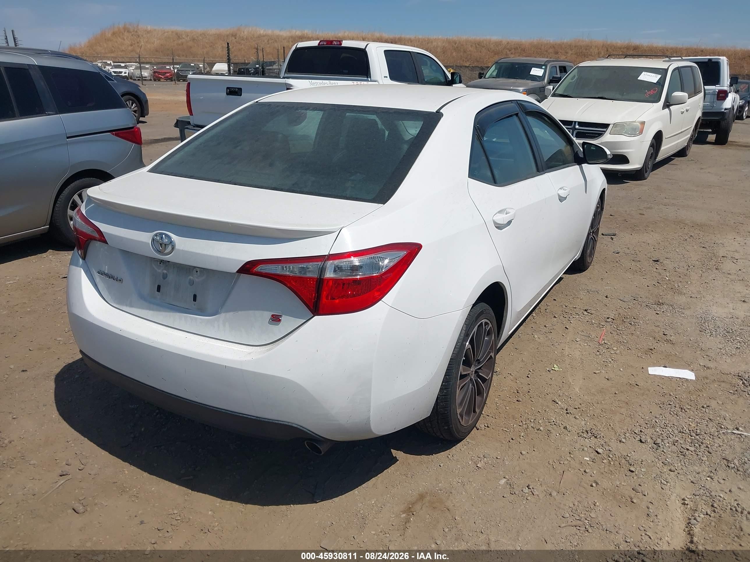 2014 Toyota Corolla S Plus Белый vin: 2T1BURHE9EC073396