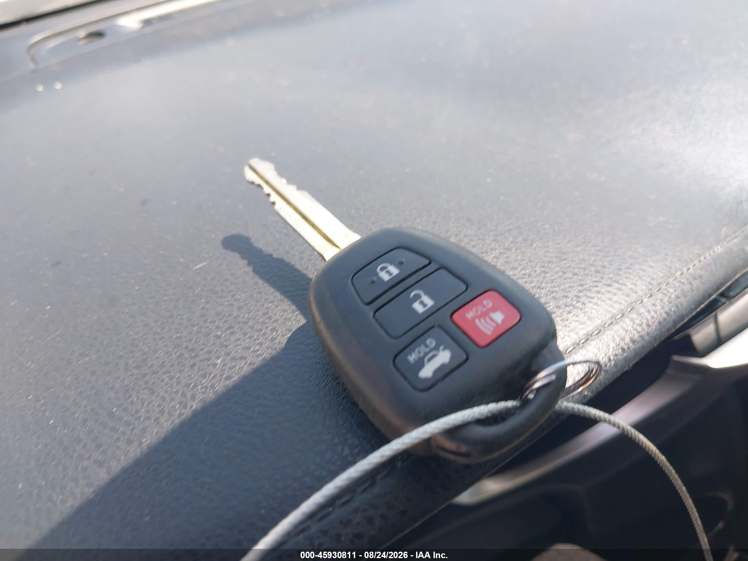 2014 Toyota Corolla S Plus Белый vin: 2T1BURHE9EC073396