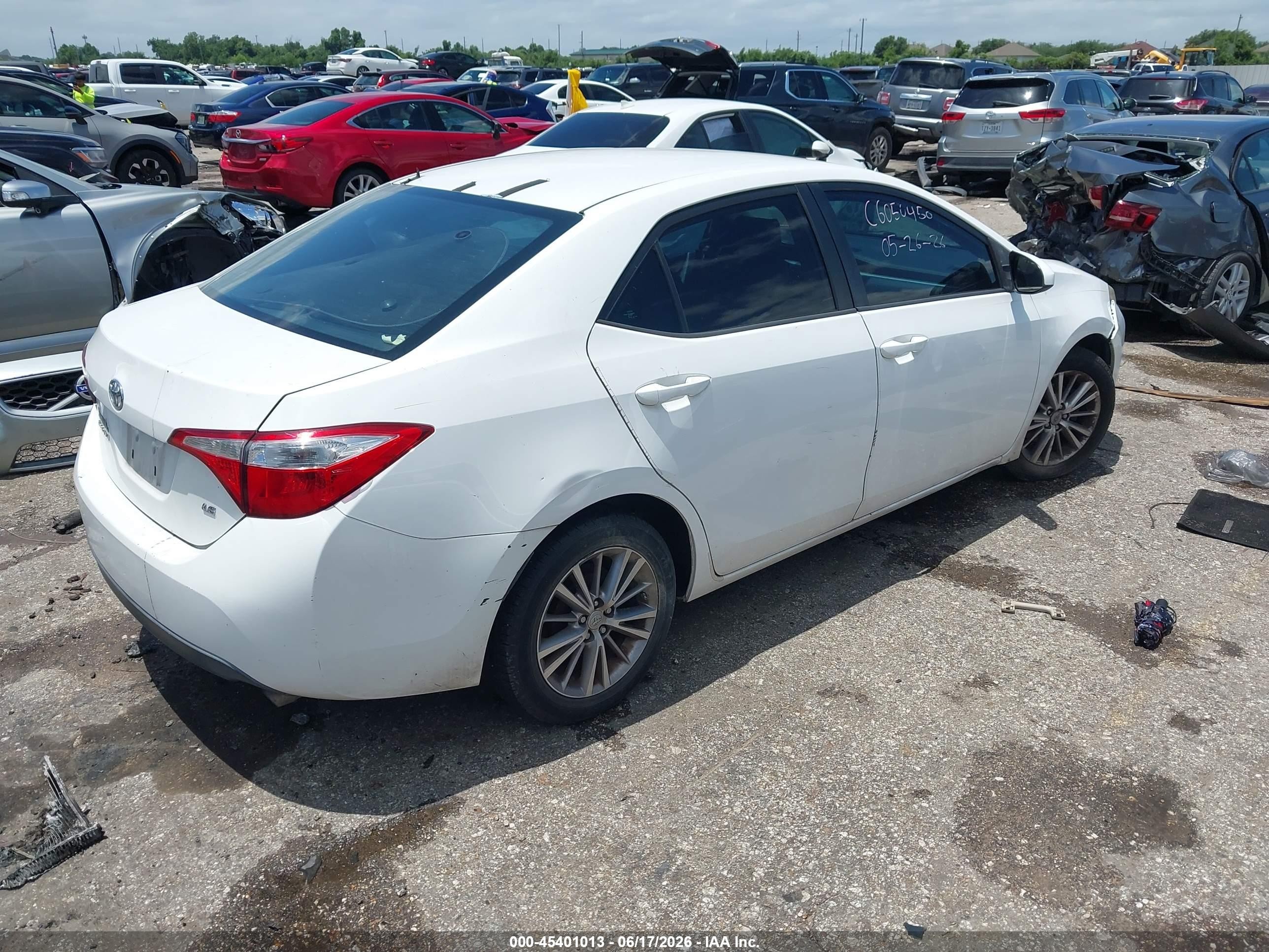 2014 Toyota Corolla Le Plus White vin: 2T1BURHE9EC102444