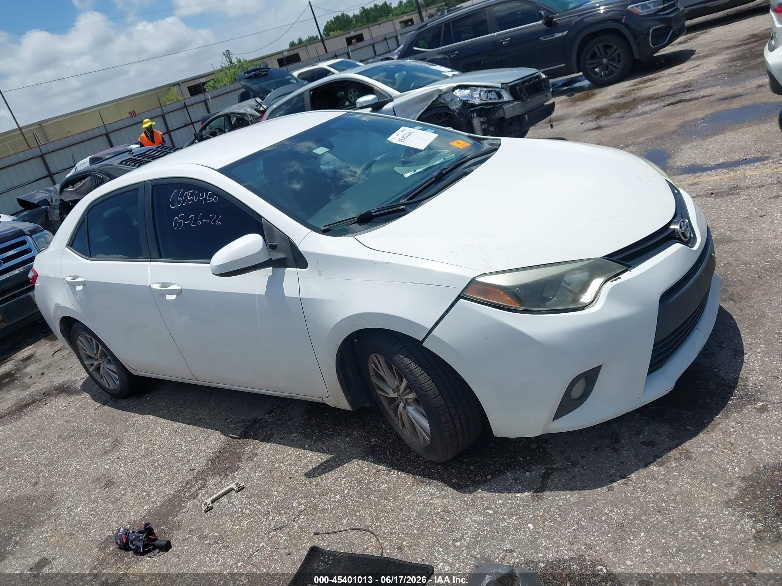 2014 Toyota Corolla Le Plus White vin: 2T1BURHE9EC102444