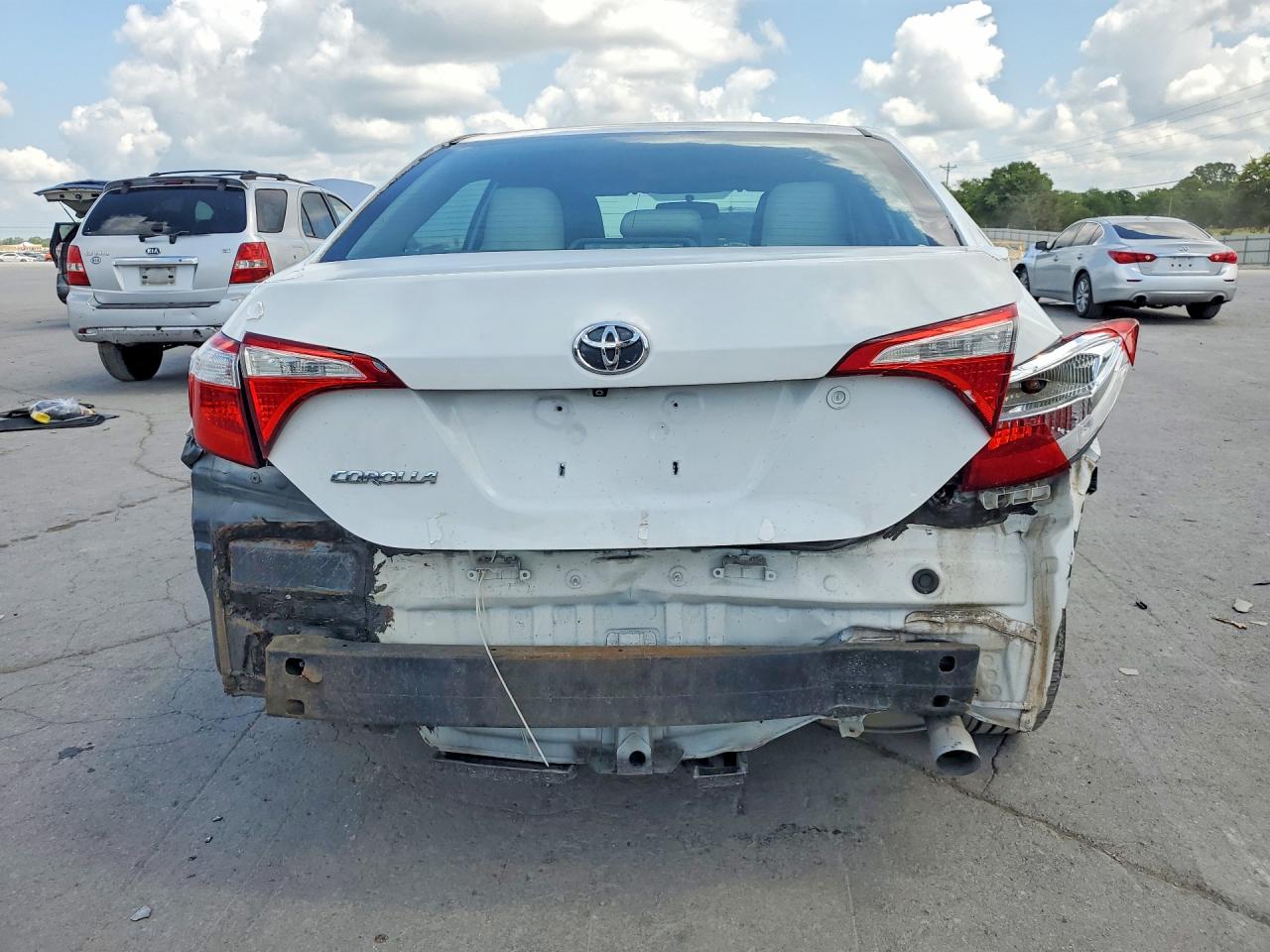 2014 Toyota Corolla Le White vin: 2T1BURHE9EC103951