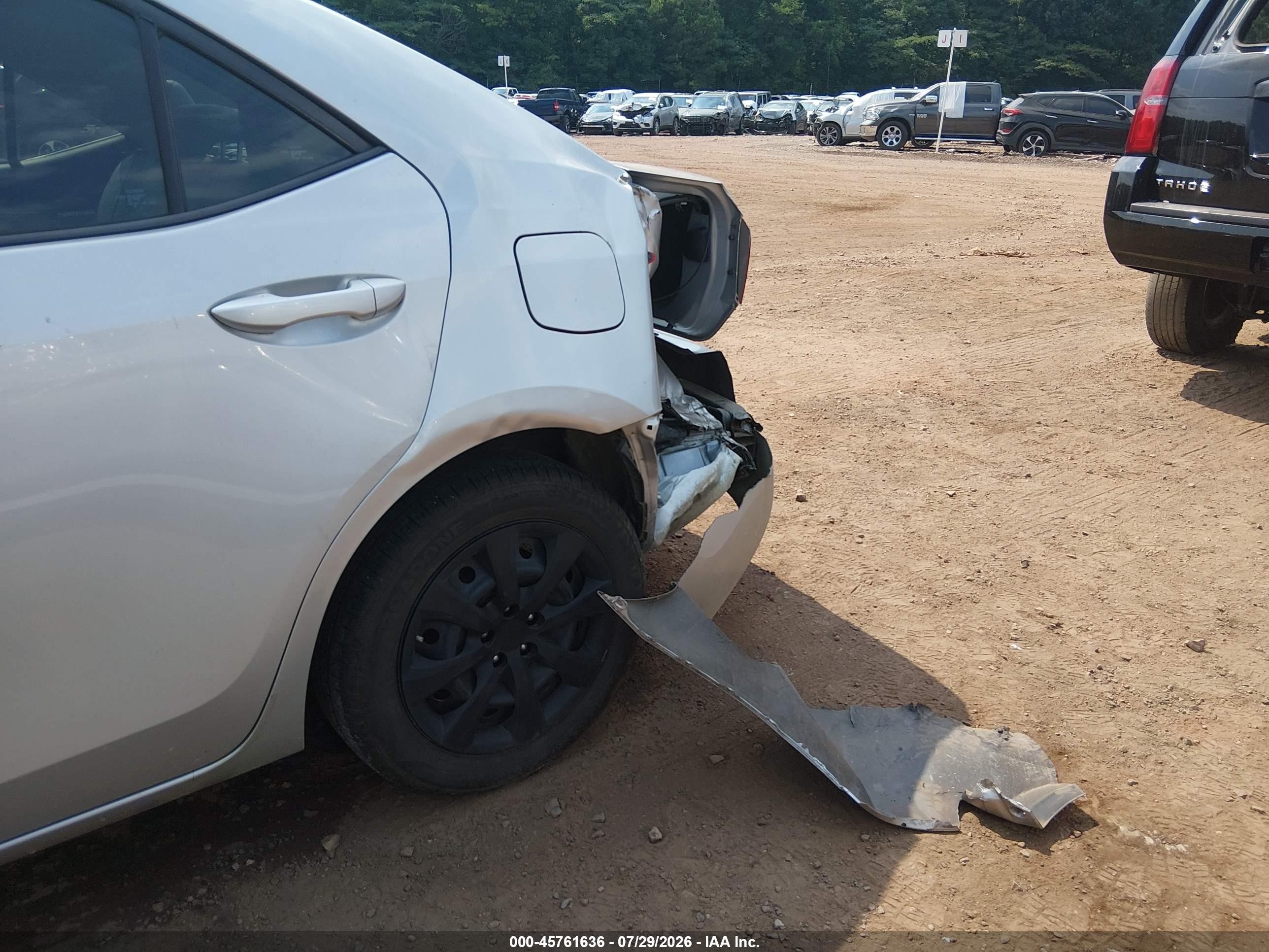 2014 Toyota Corolla Le Silver vin: 2T1BURHE9EC138103
