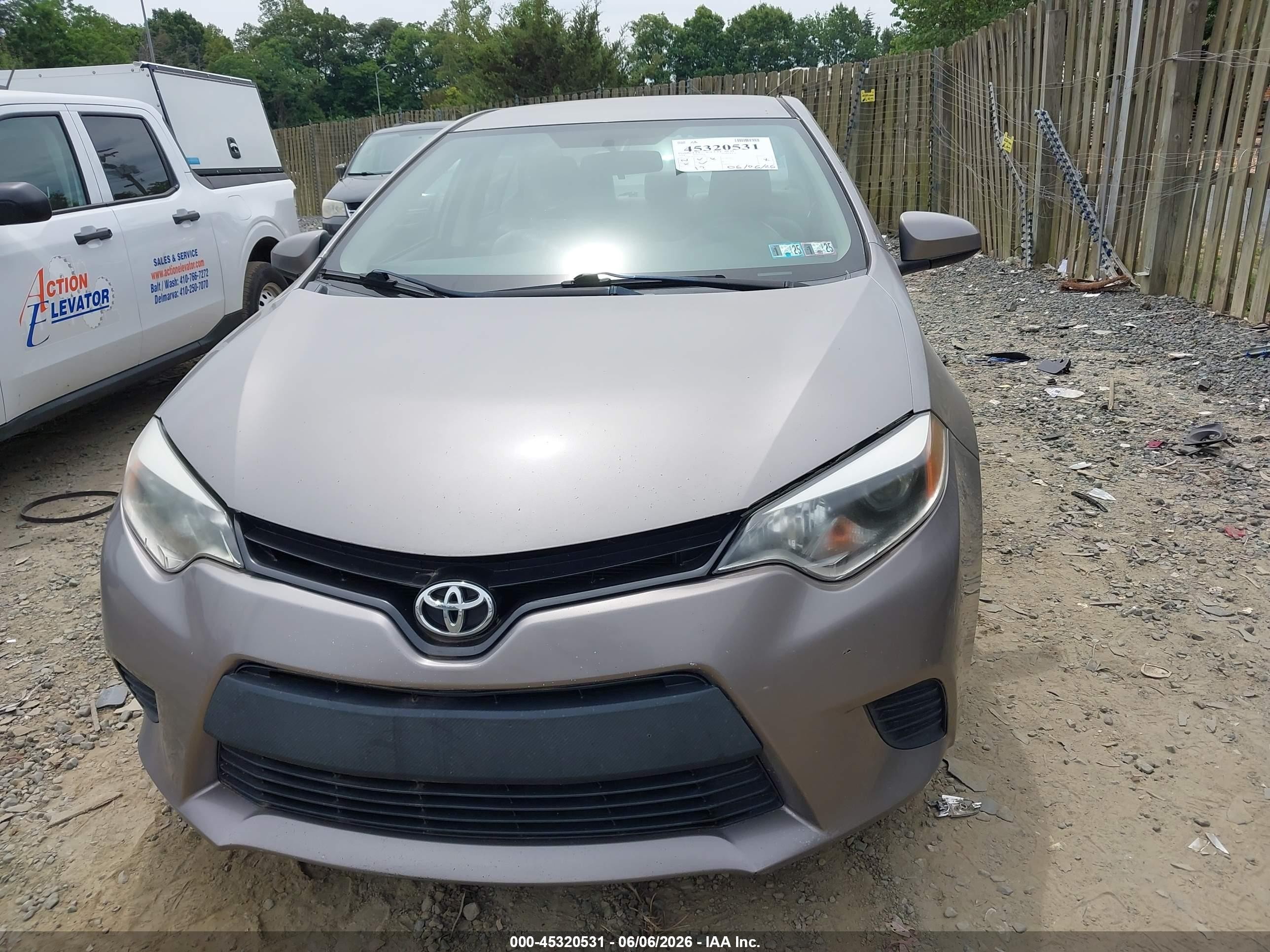 2014 Toyota Corolla Le Beige vin: 2T1BURHE9EC145164