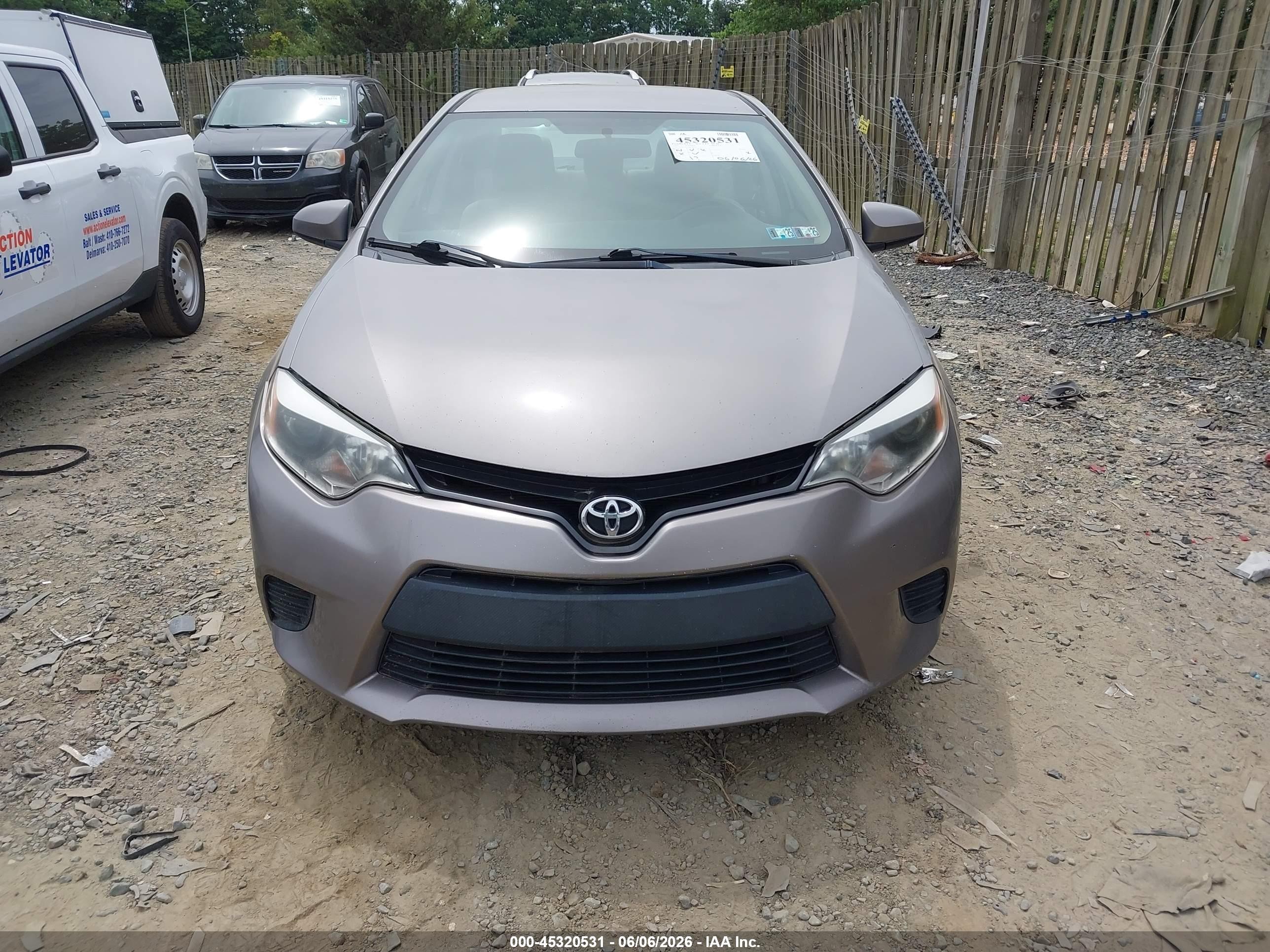 2014 Toyota Corolla Le Beige vin: 2T1BURHE9EC145164