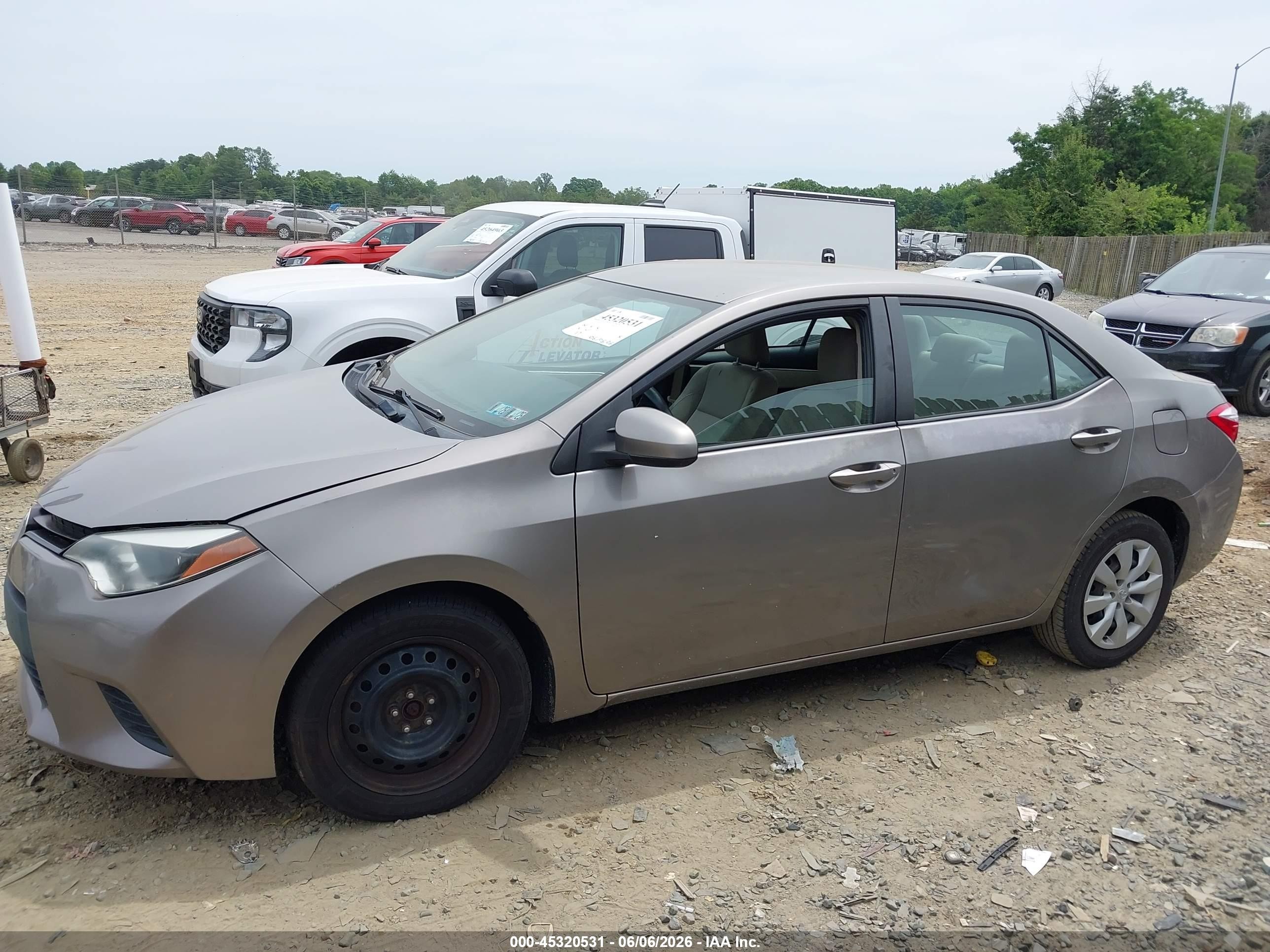 2014 Toyota Corolla Le Beige vin: 2T1BURHE9EC145164