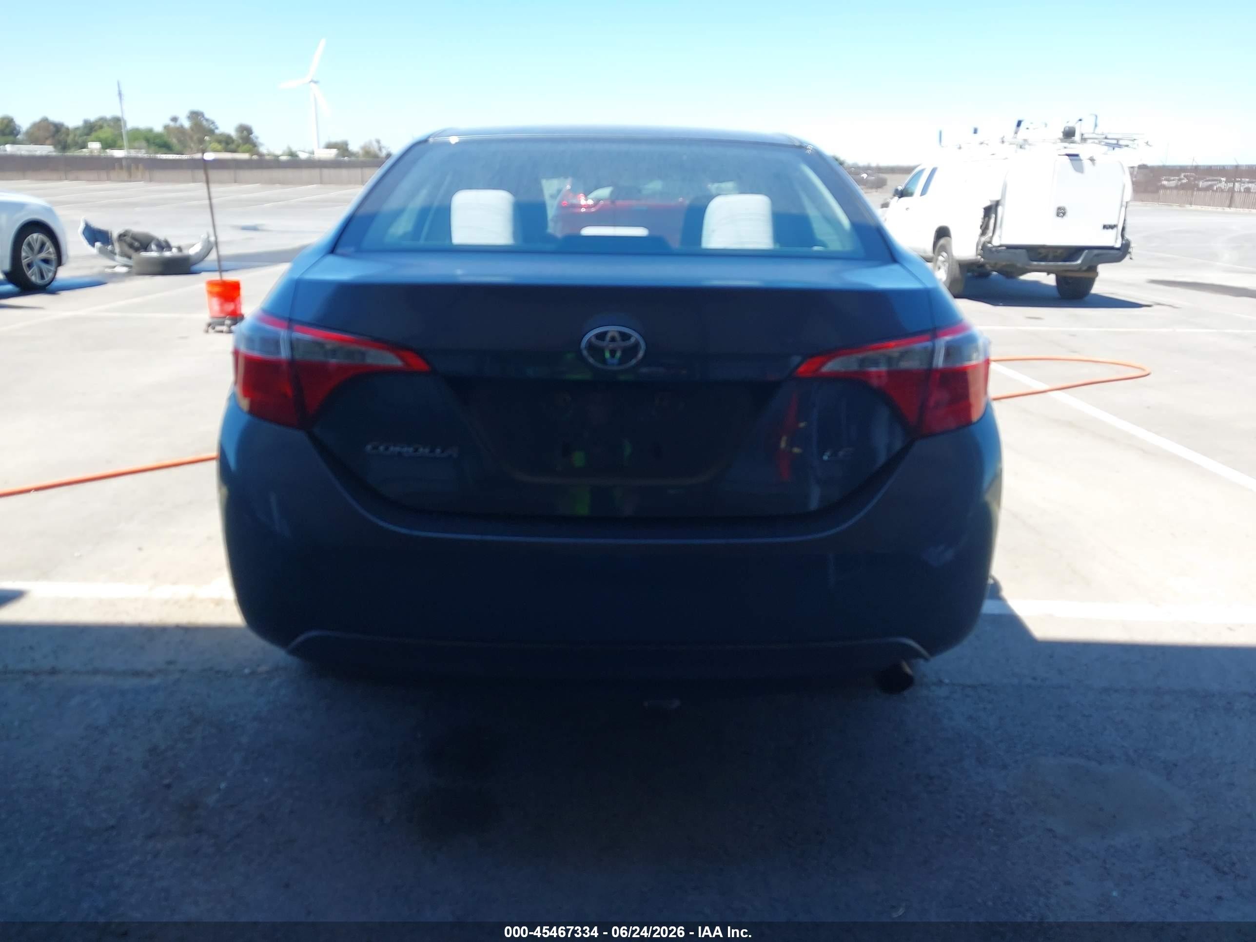 2014 Toyota Corolla Le Blue vin: 2T1BURHE9EC168783