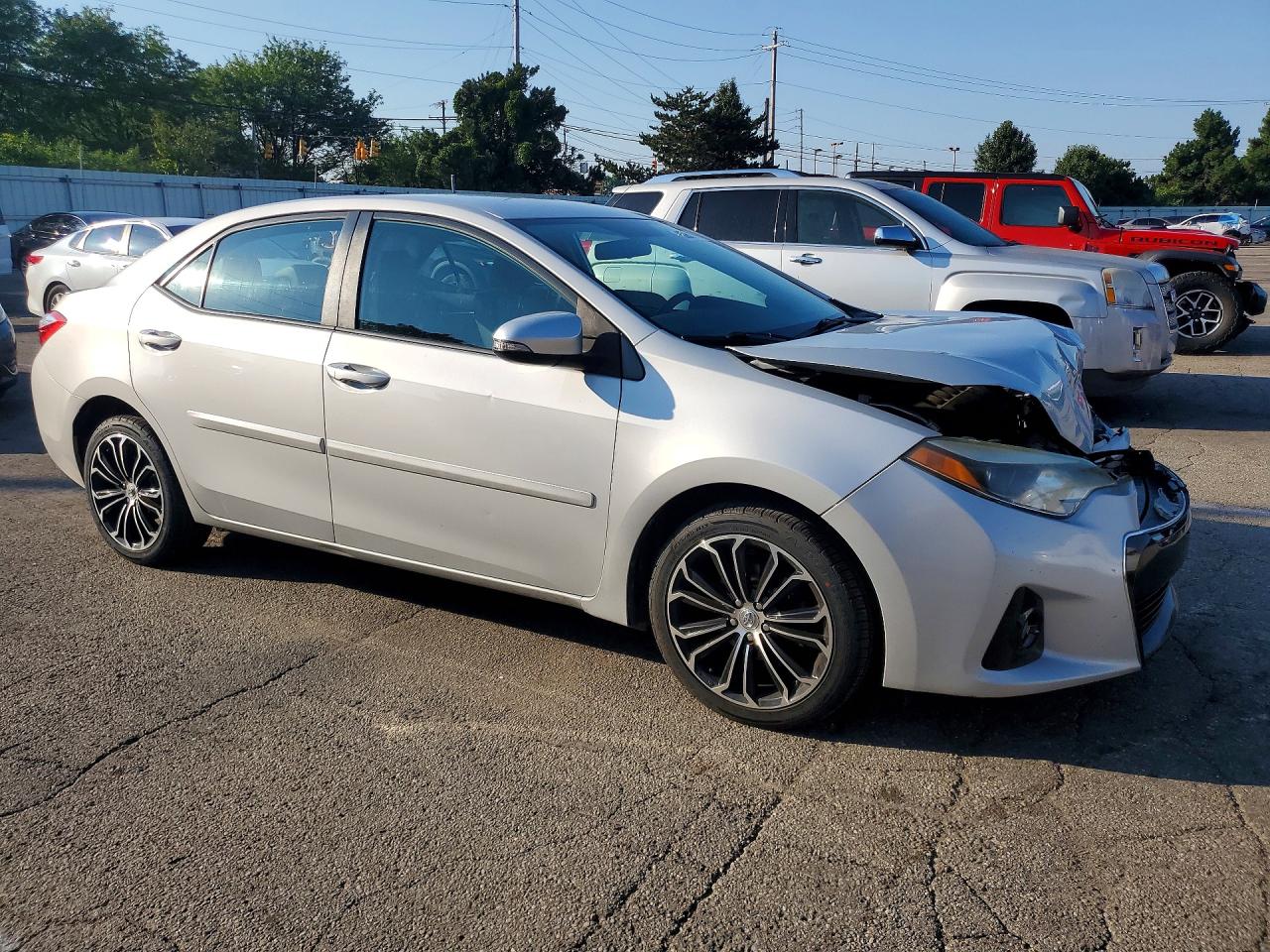2014 Toyota Corolla S Plus Silver vin: 2T1BURHE9EC169013