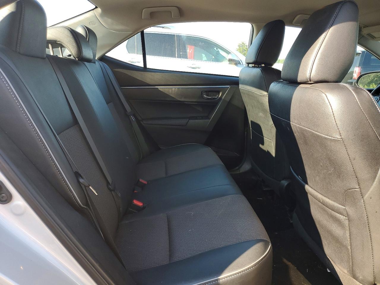 2014 Toyota Corolla S Plus Silver vin: 2T1BURHE9EC169013