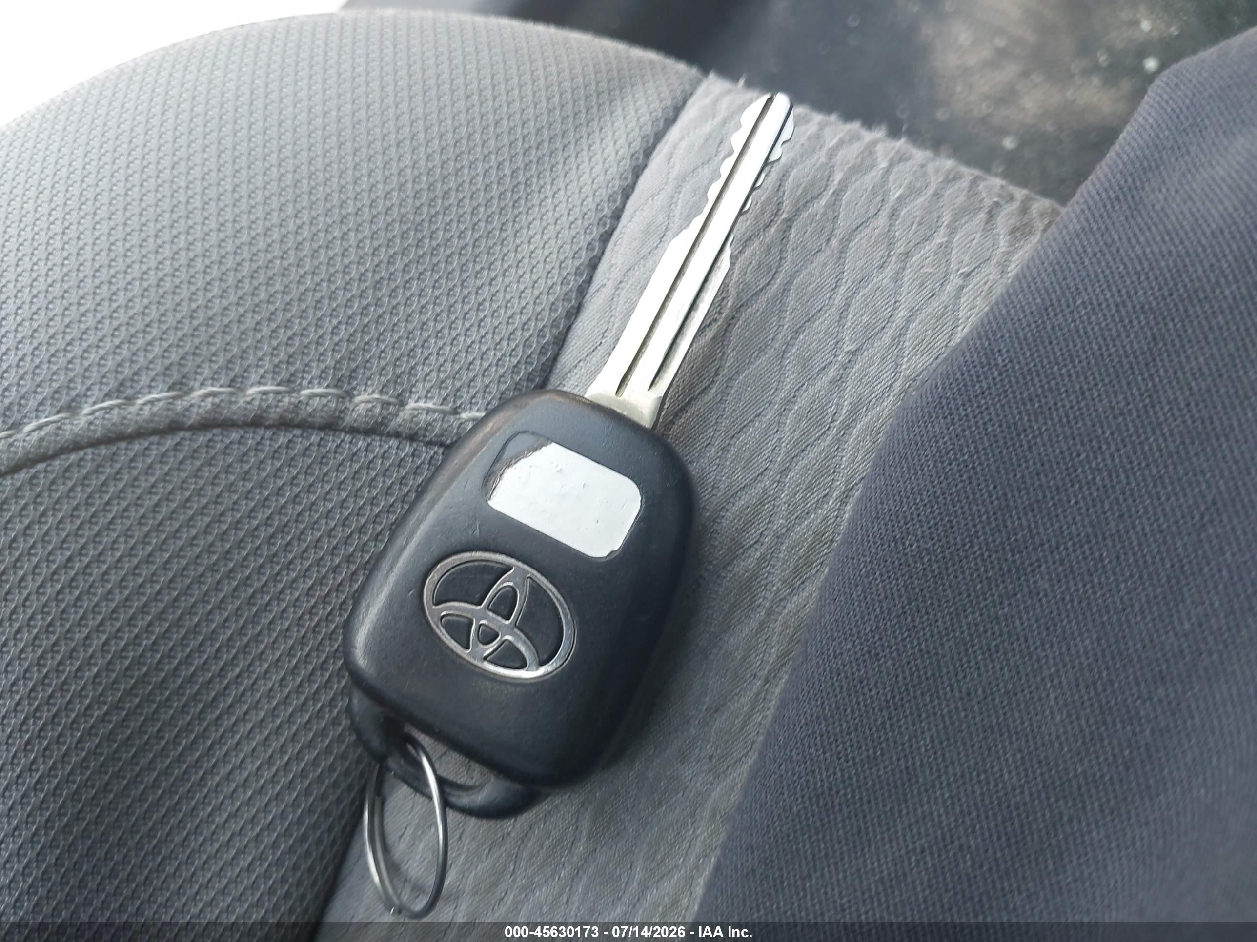 2014 Toyota Corolla Le Silver vin: 2T1BURHE9EC188807