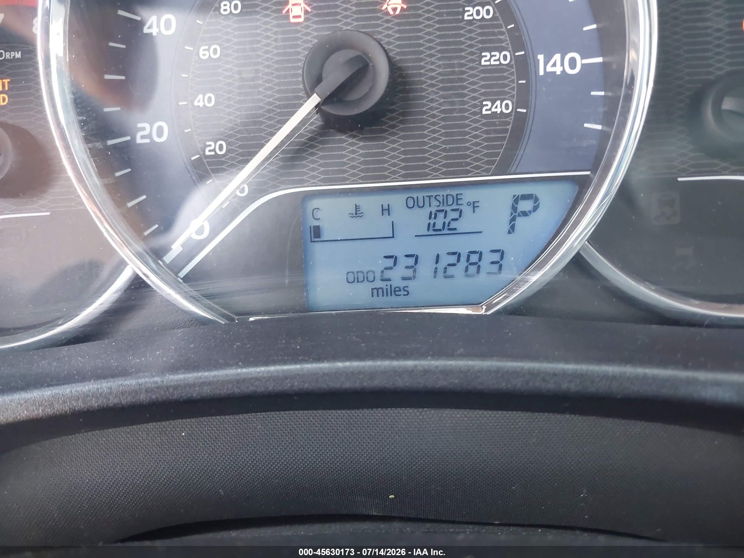2014 Toyota Corolla Le Silver vin: 2T1BURHE9EC188807