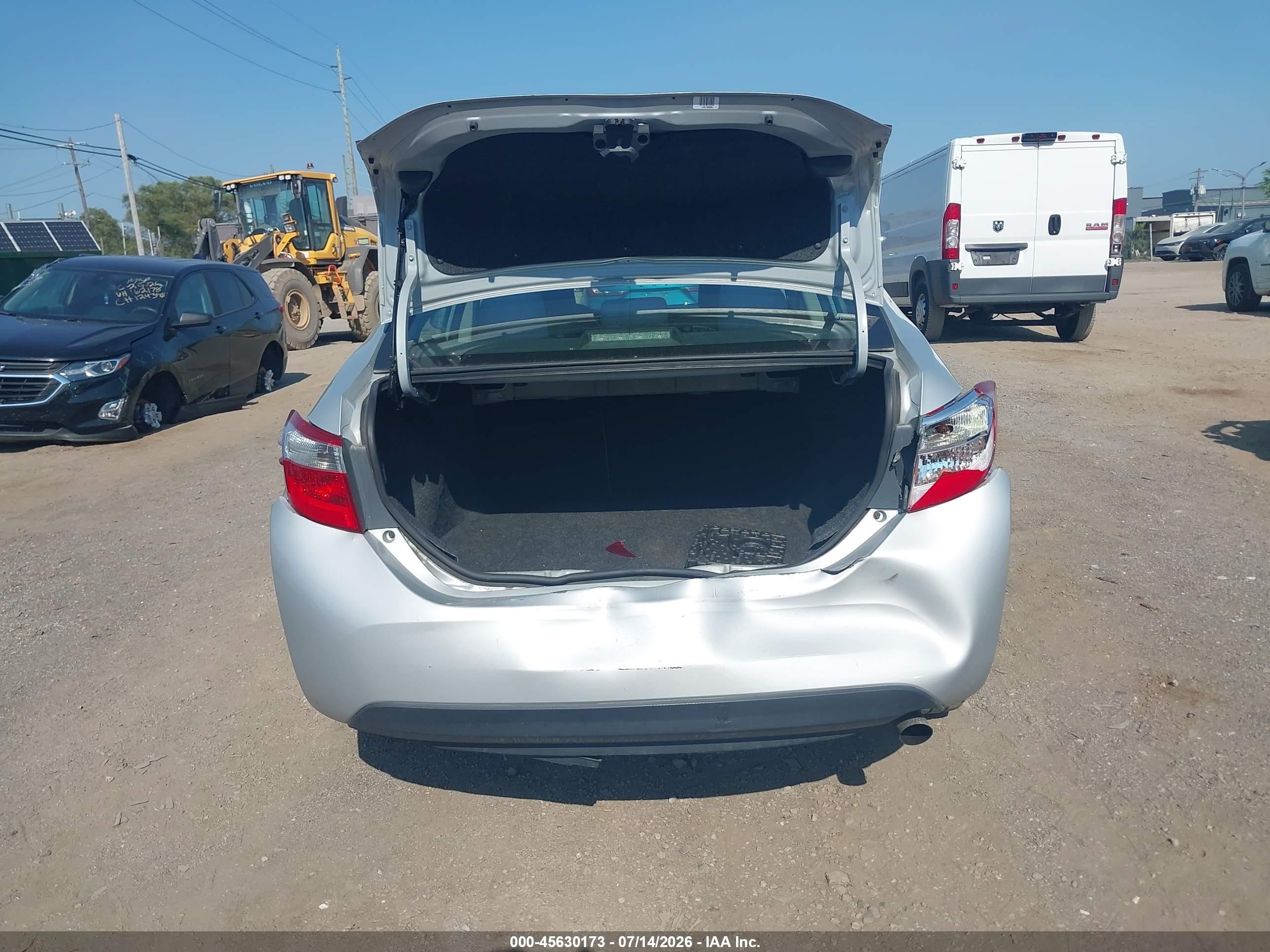 2014 Toyota Corolla Le Silver vin: 2T1BURHE9EC188807
