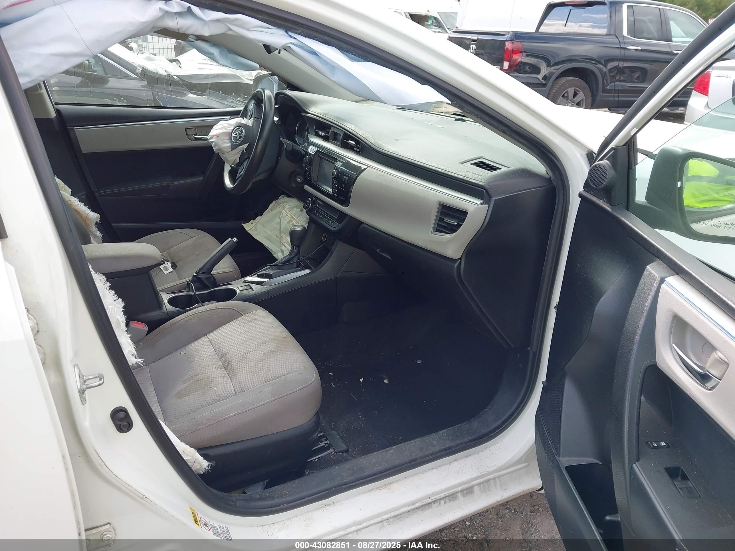 2014 Toyota Corolla Le White vin: 2T1BURHE9EC216881