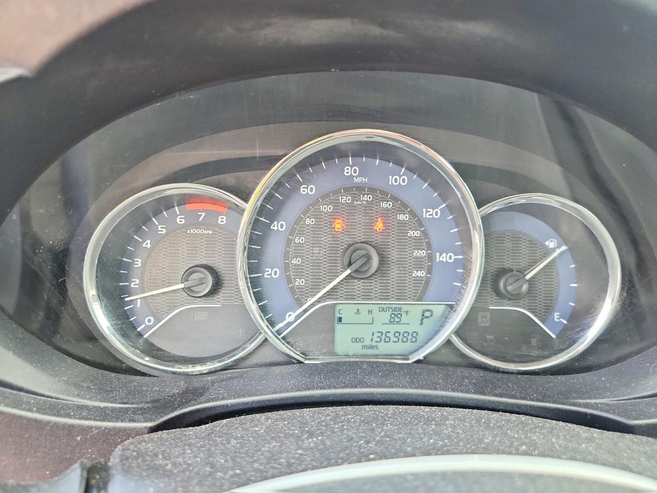 2014 Toyota Corolla Le Red vin: 2T1BURHE9EC220574