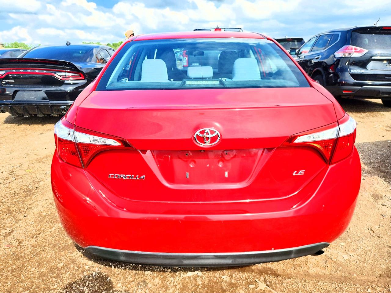2014 Toyota Corolla Le Red vin: 2T1BURHE9EC220574