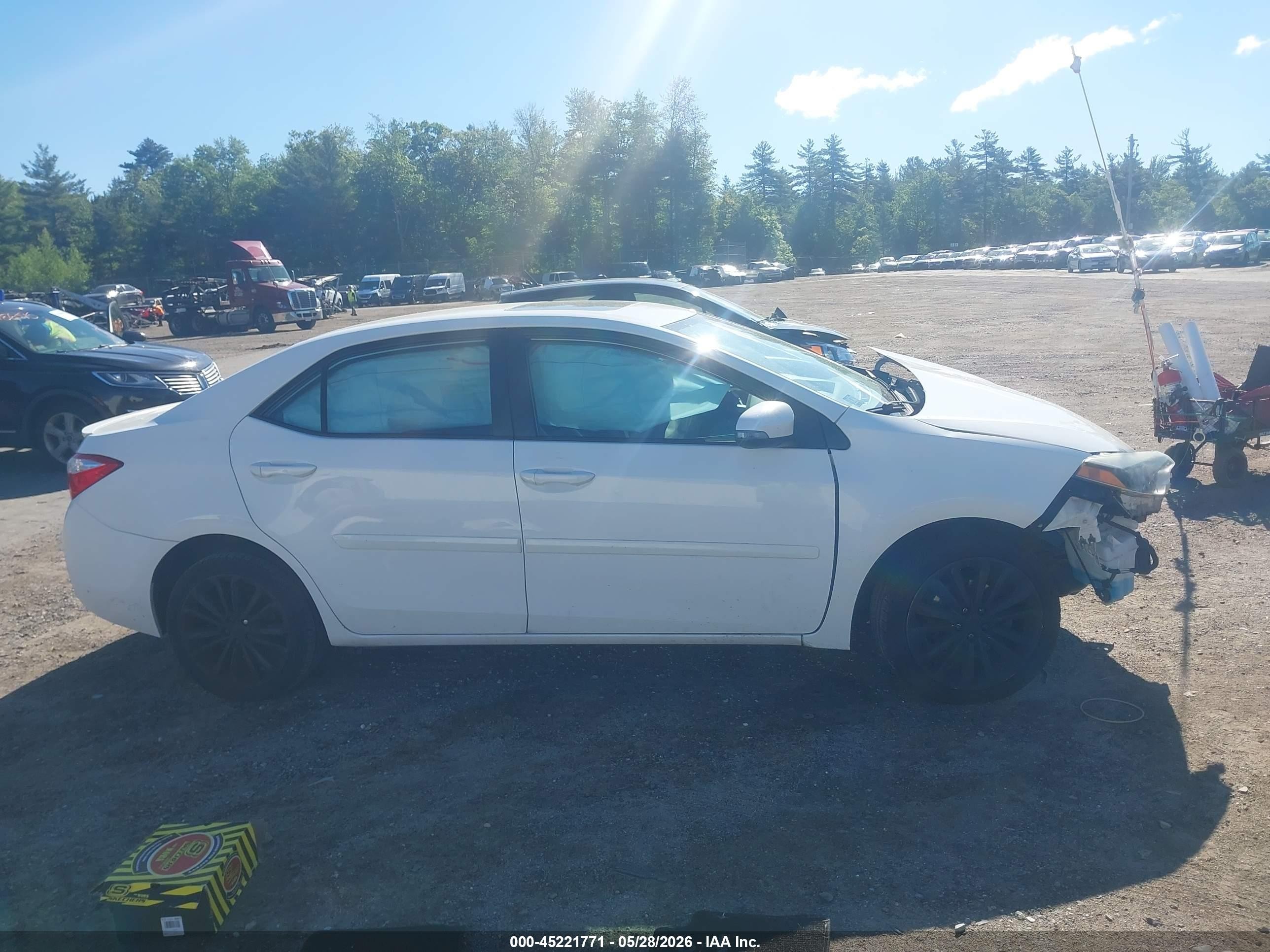 2015 Toyota Corolla S Plus White vin: 2T1BURHE9FC241359