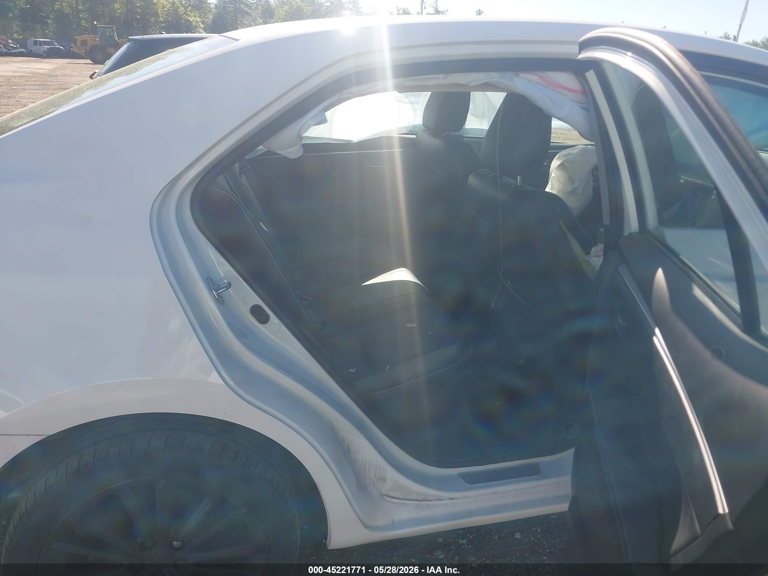 2015 Toyota Corolla S Plus White vin: 2T1BURHE9FC241359