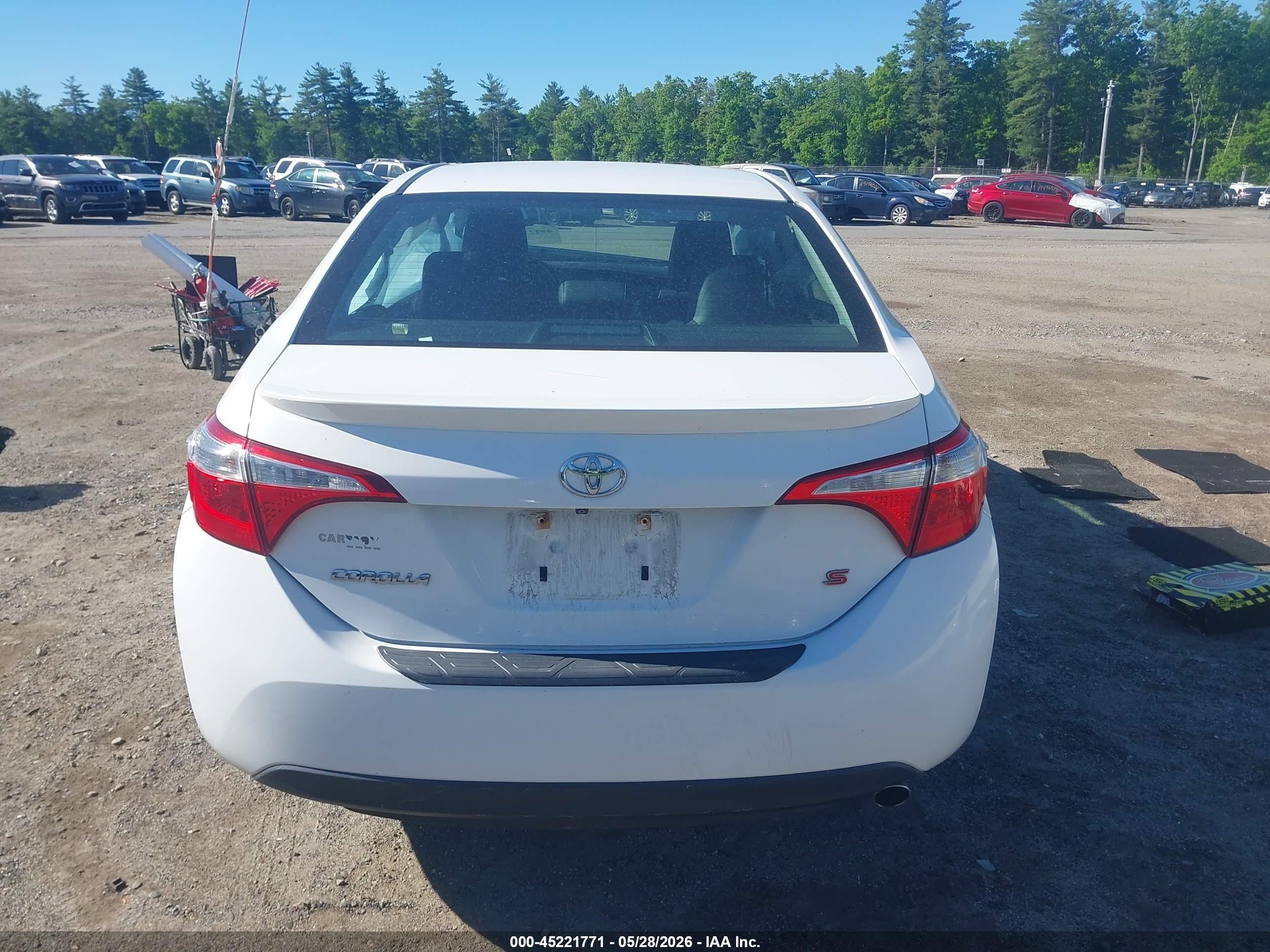 2015 Toyota Corolla S Plus White vin: 2T1BURHE9FC241359