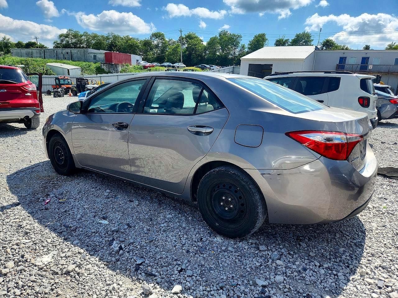 2015 Toyota Corolla Le Beige vin: 2T1BURHE9FC260414