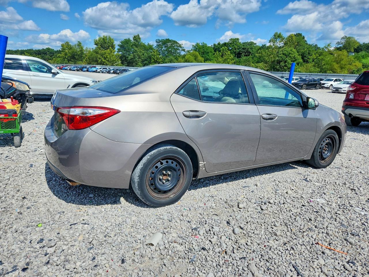 2015 Toyota Corolla Le Beige vin: 2T1BURHE9FC260414