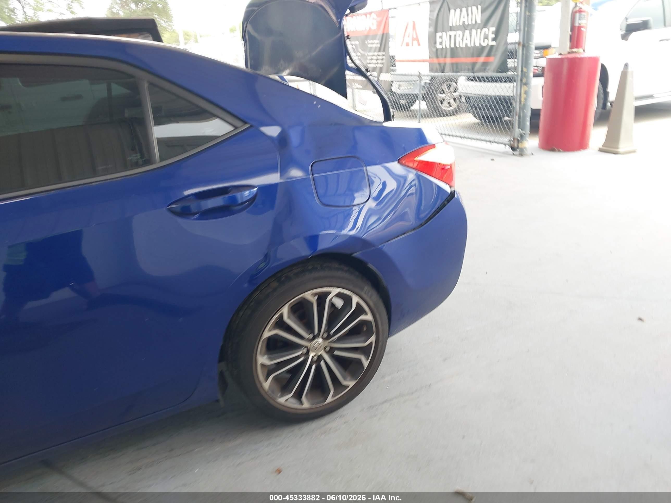 2015 Toyota Corolla S Plus Blue vin: 2T1BURHE9FC263295