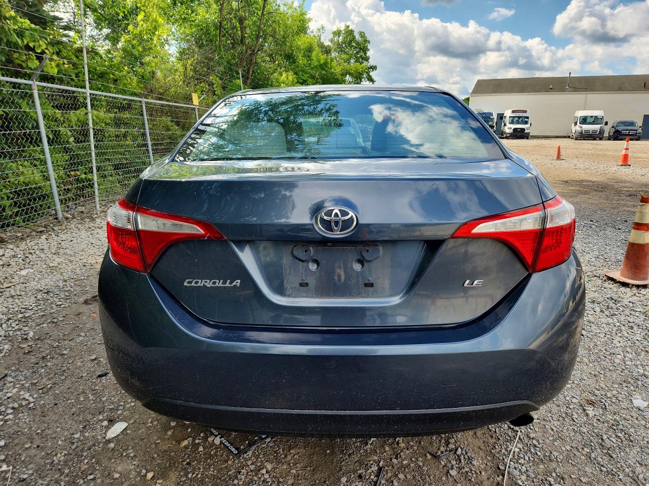 2015 Toyota Corolla Le Gray vin: 2T1BURHE9FC265175