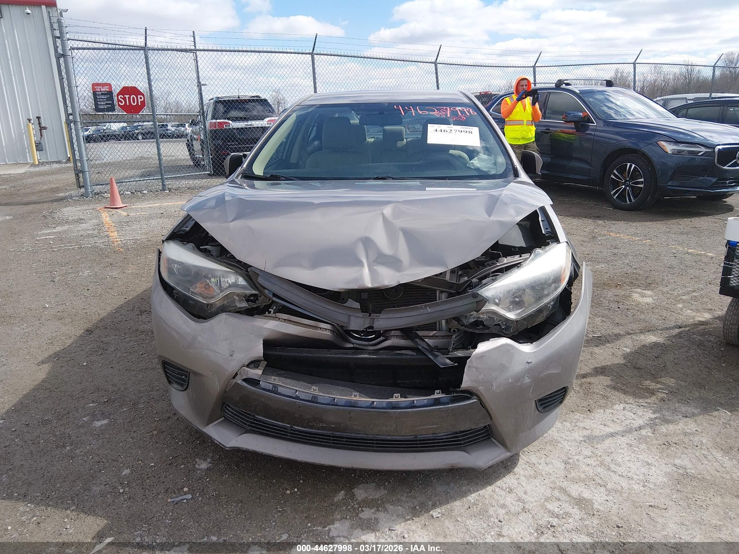 2015 Toyota Corolla Le Серый vin: 2T1BURHE9FC265287