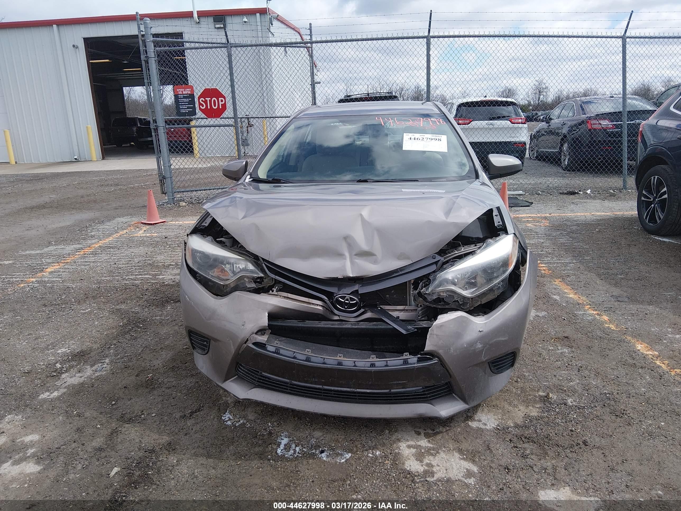 2015 Toyota Corolla Le Серый vin: 2T1BURHE9FC265287