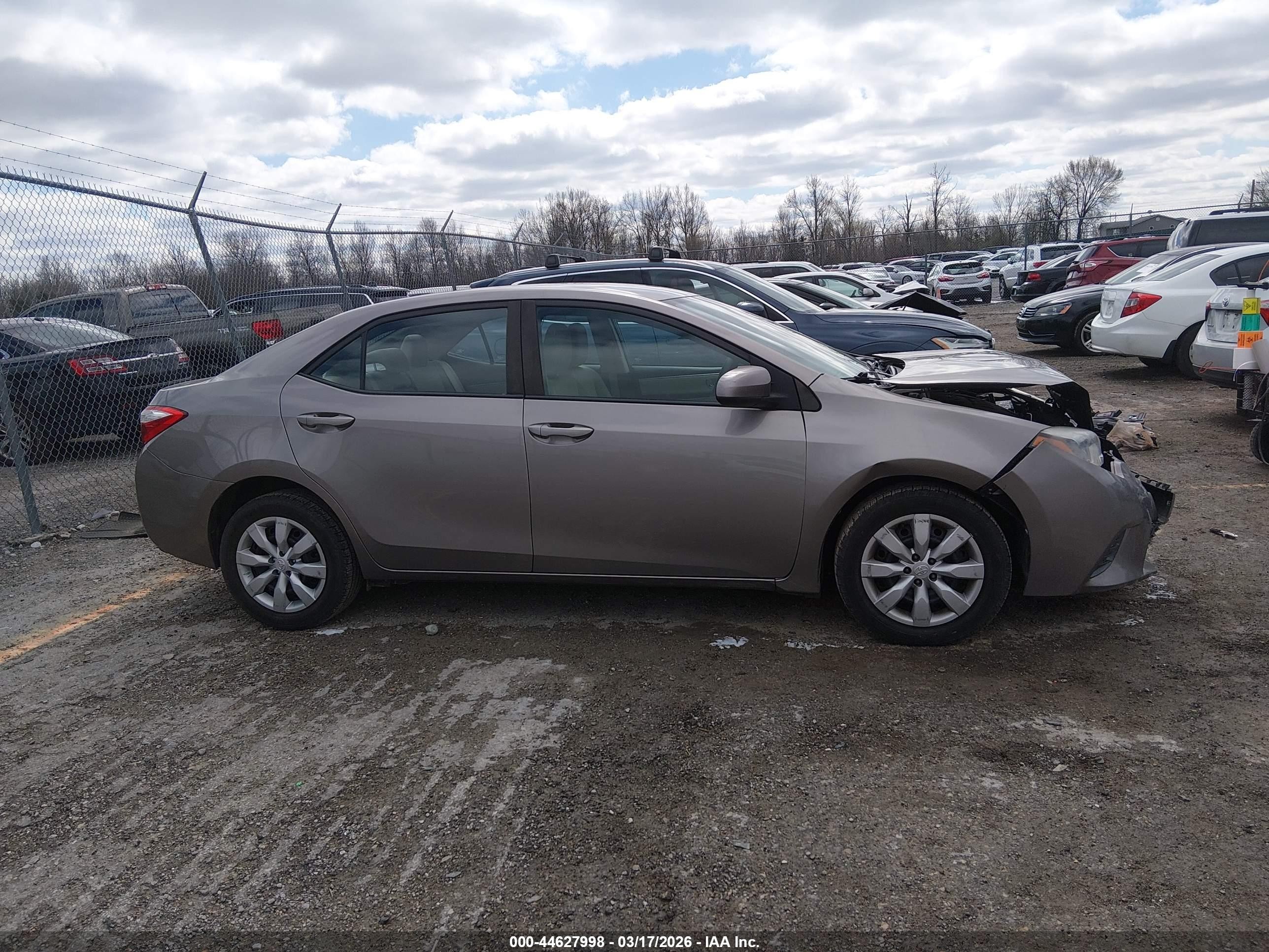 2015 Toyota Corolla Le Серый vin: 2T1BURHE9FC265287