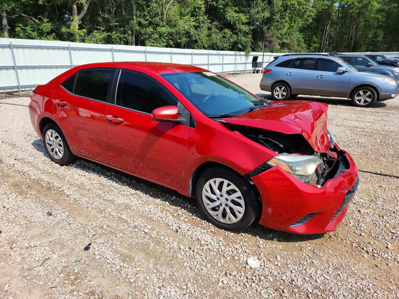 2015 Toyota Corolla Le Red vin: 2T1BURHE9FC277813