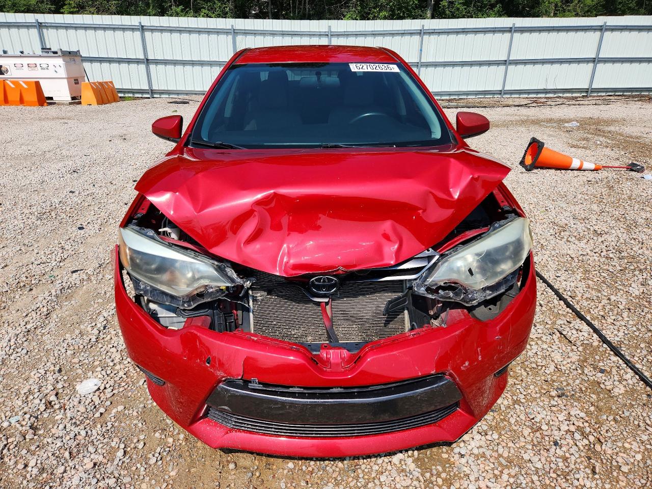 2015 Toyota Corolla Le Red vin: 2T1BURHE9FC277813