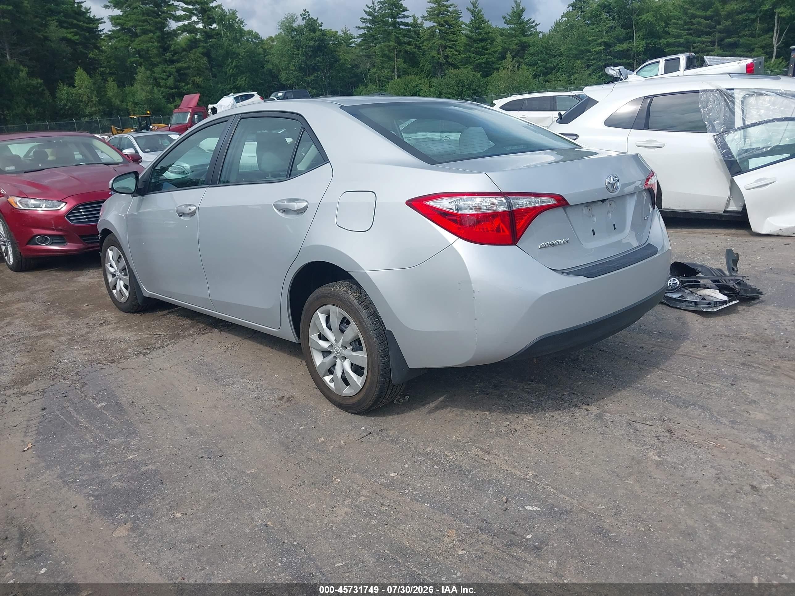 2015 Toyota Corolla Le Серебряный vin: 2T1BURHE9FC293624
