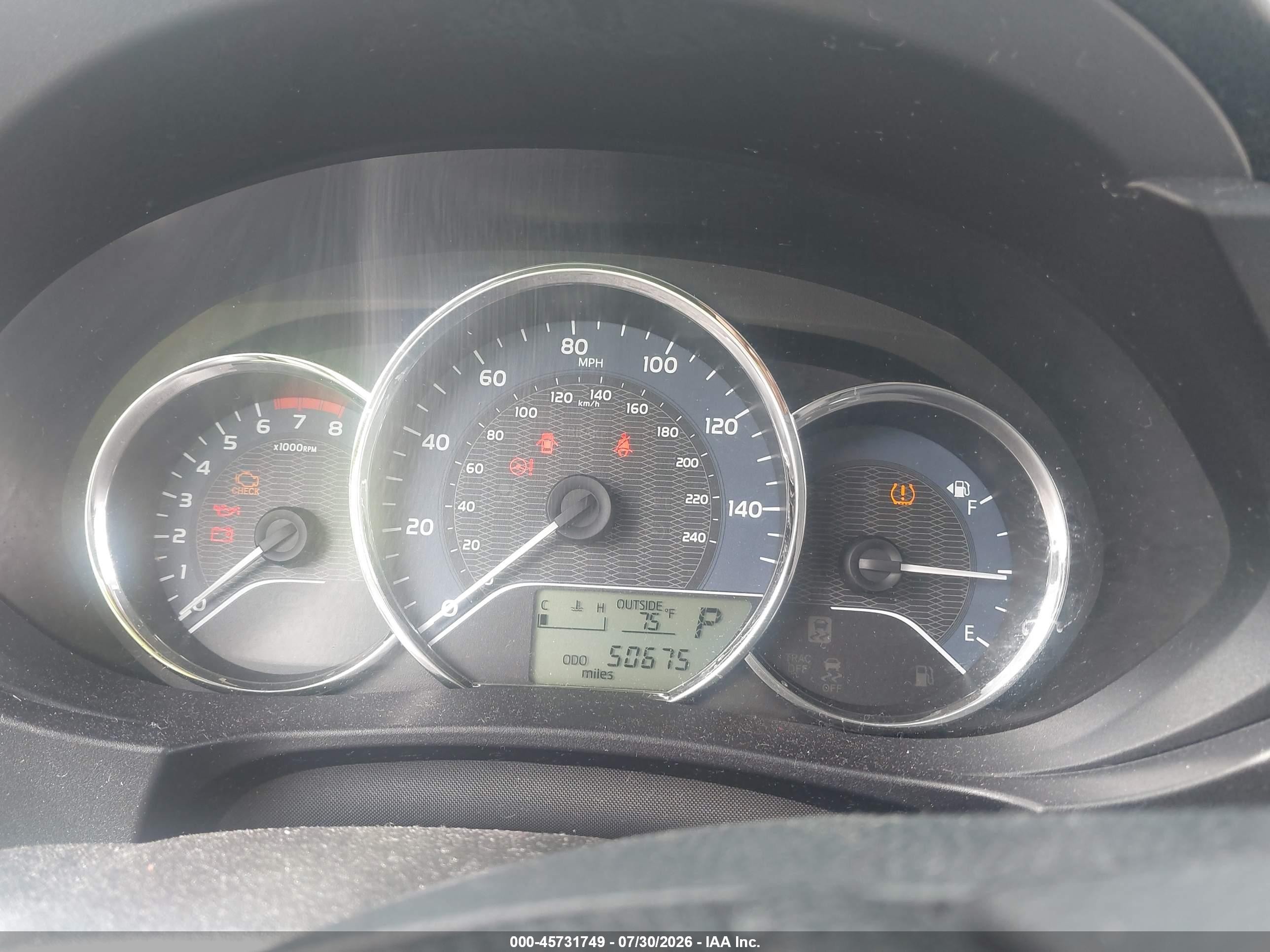 2015 Toyota Corolla Le Серебряный vin: 2T1BURHE9FC293624