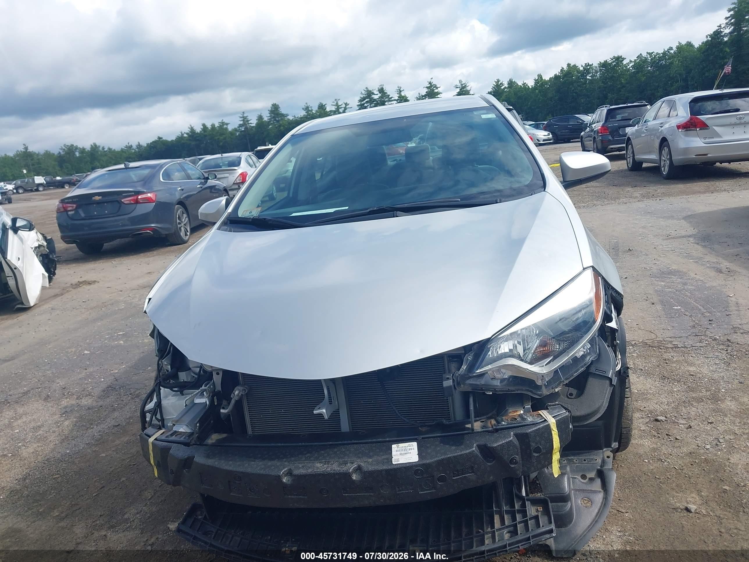 2015 Toyota Corolla Le Серебряный vin: 2T1BURHE9FC293624