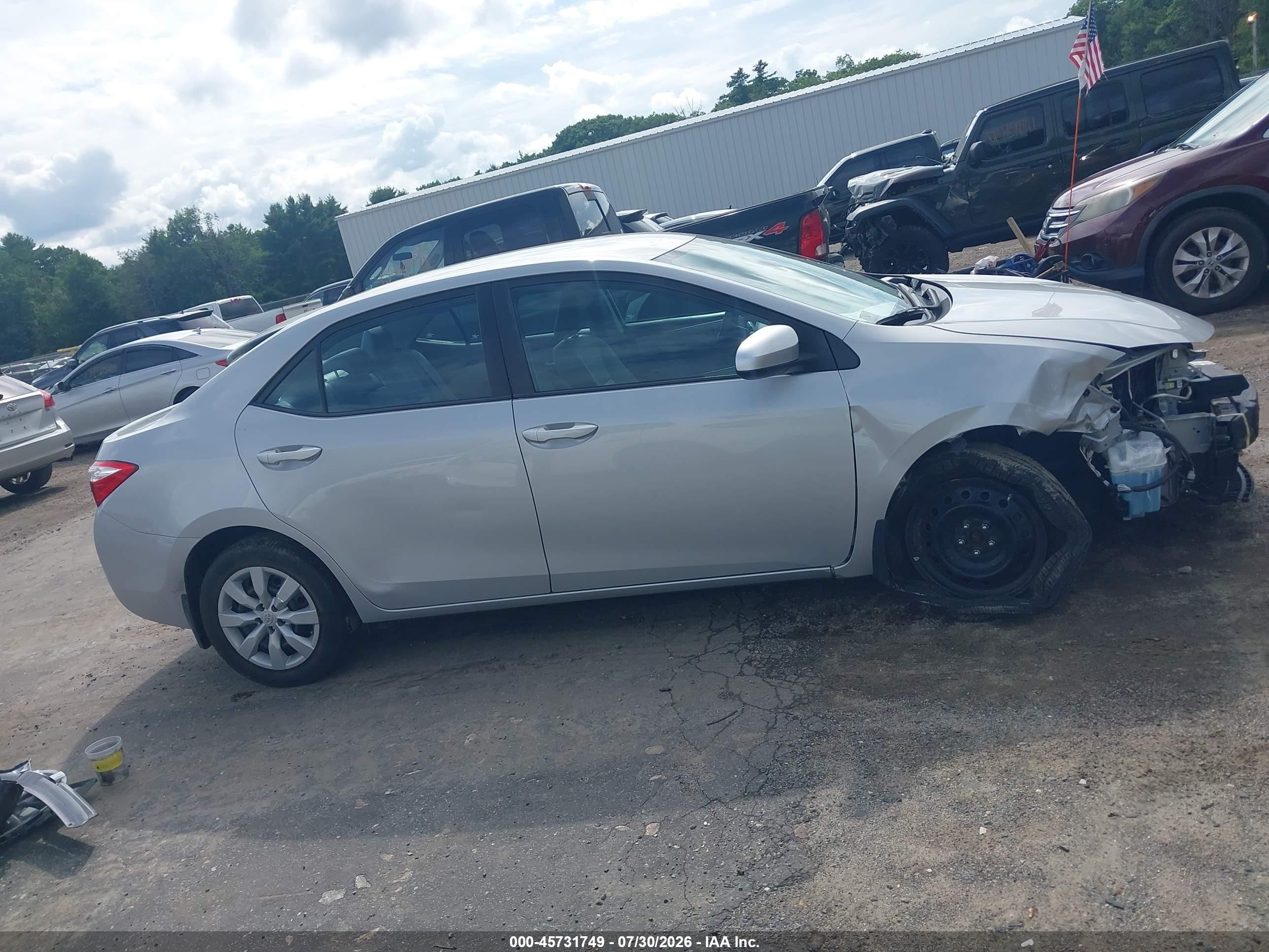 2015 Toyota Corolla Le Серебряный vin: 2T1BURHE9FC293624